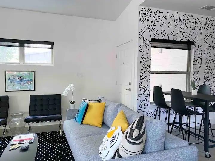 2012 Willow St # B, Austin, TX 78702