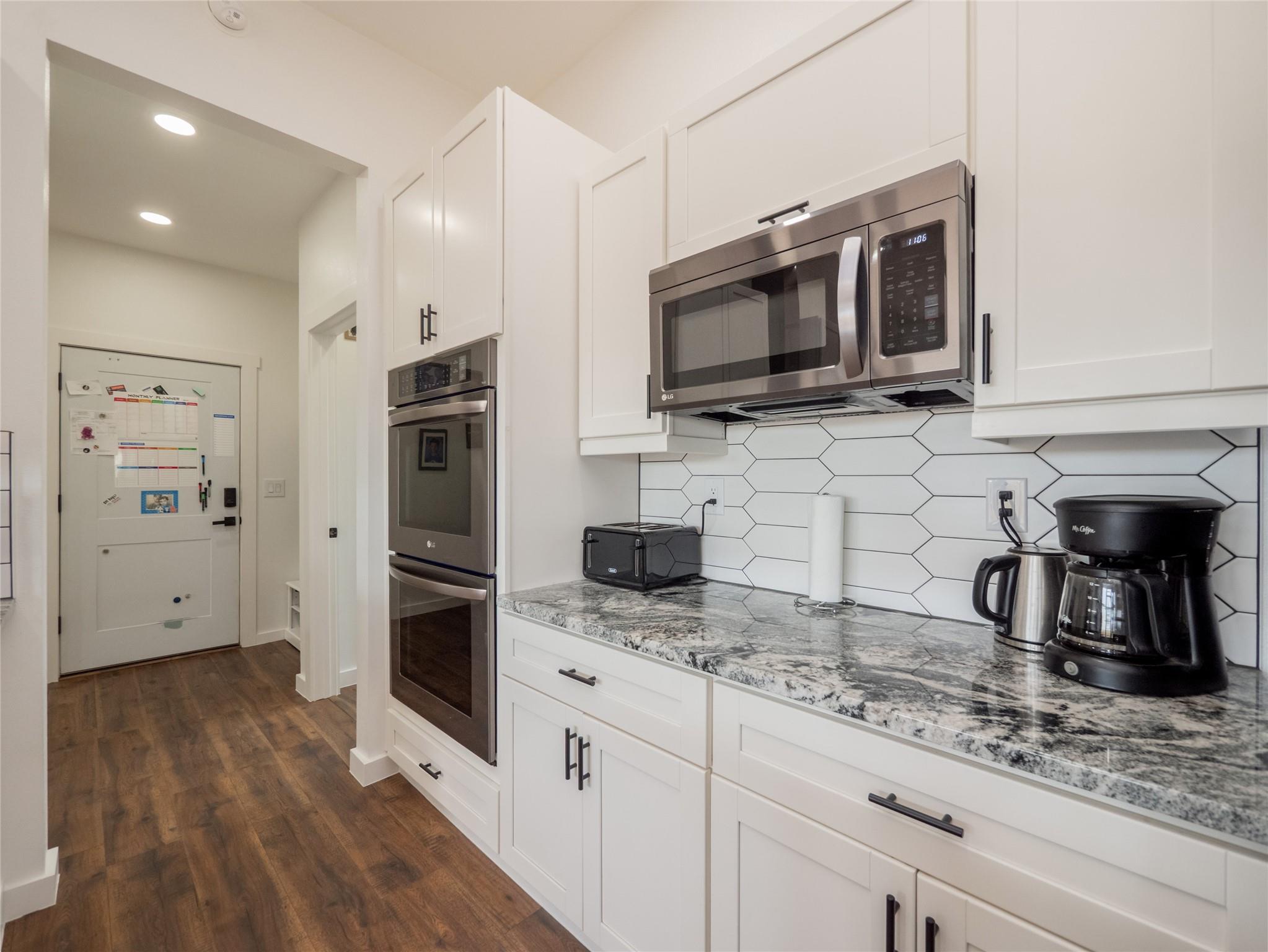 105 Mesa Grande Ct, Marble Falls, TX 78654