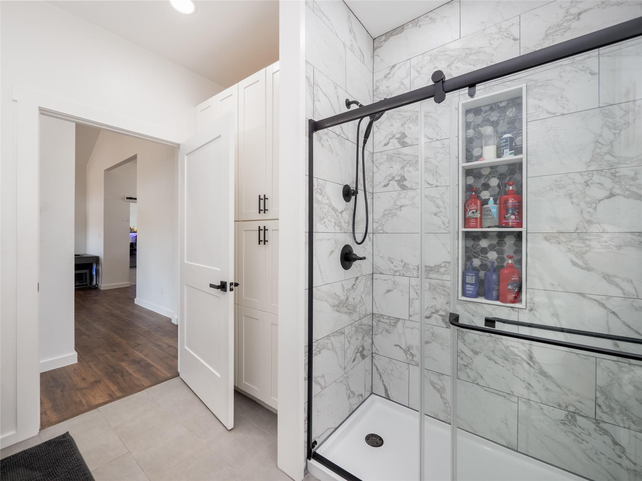 105 Mesa Grande Ct, Marble Falls, TX 78654