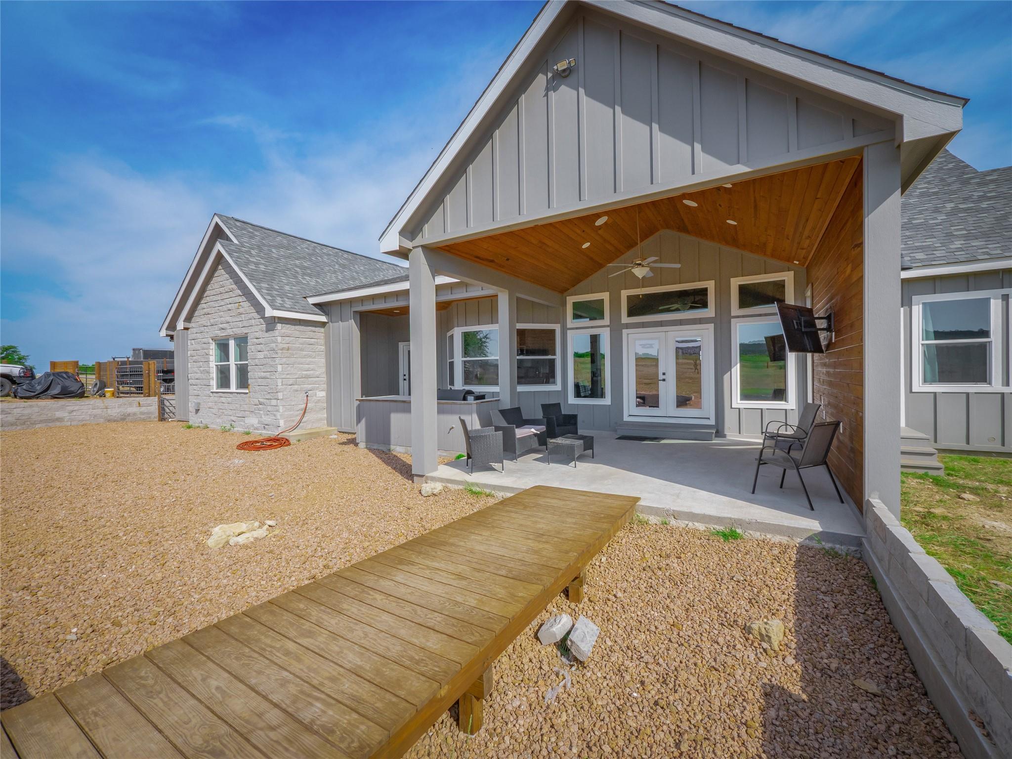 105 Mesa Grande Ct, Marble Falls, TX 78654