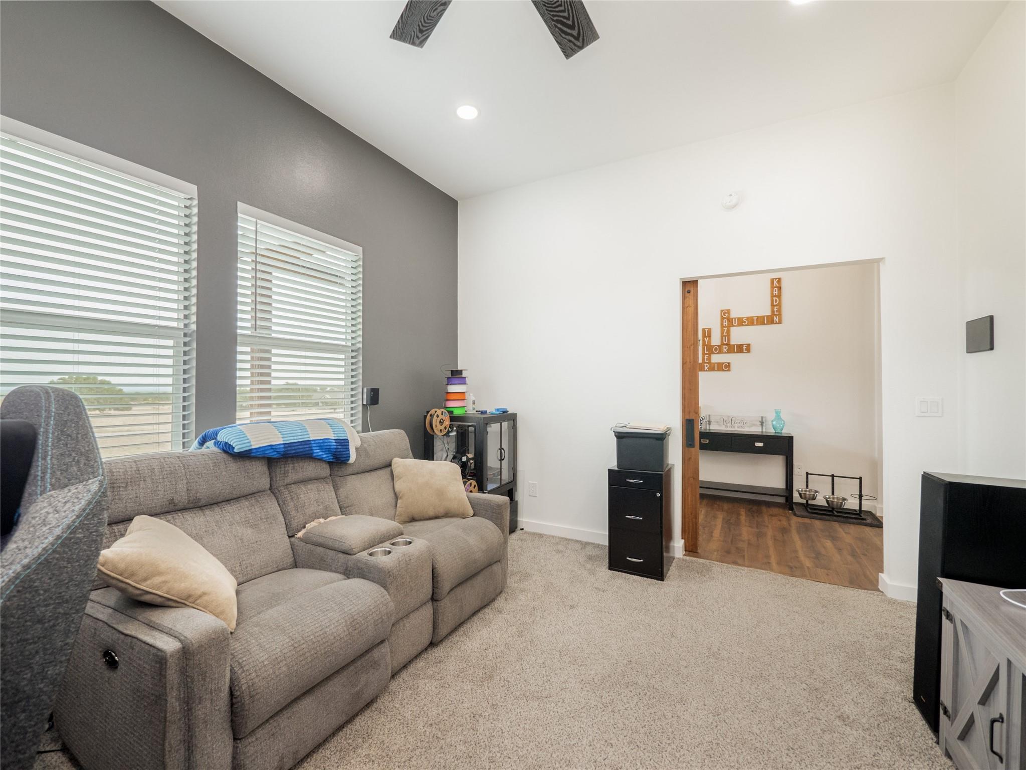 105 Mesa Grande Ct, Marble Falls, TX 78654