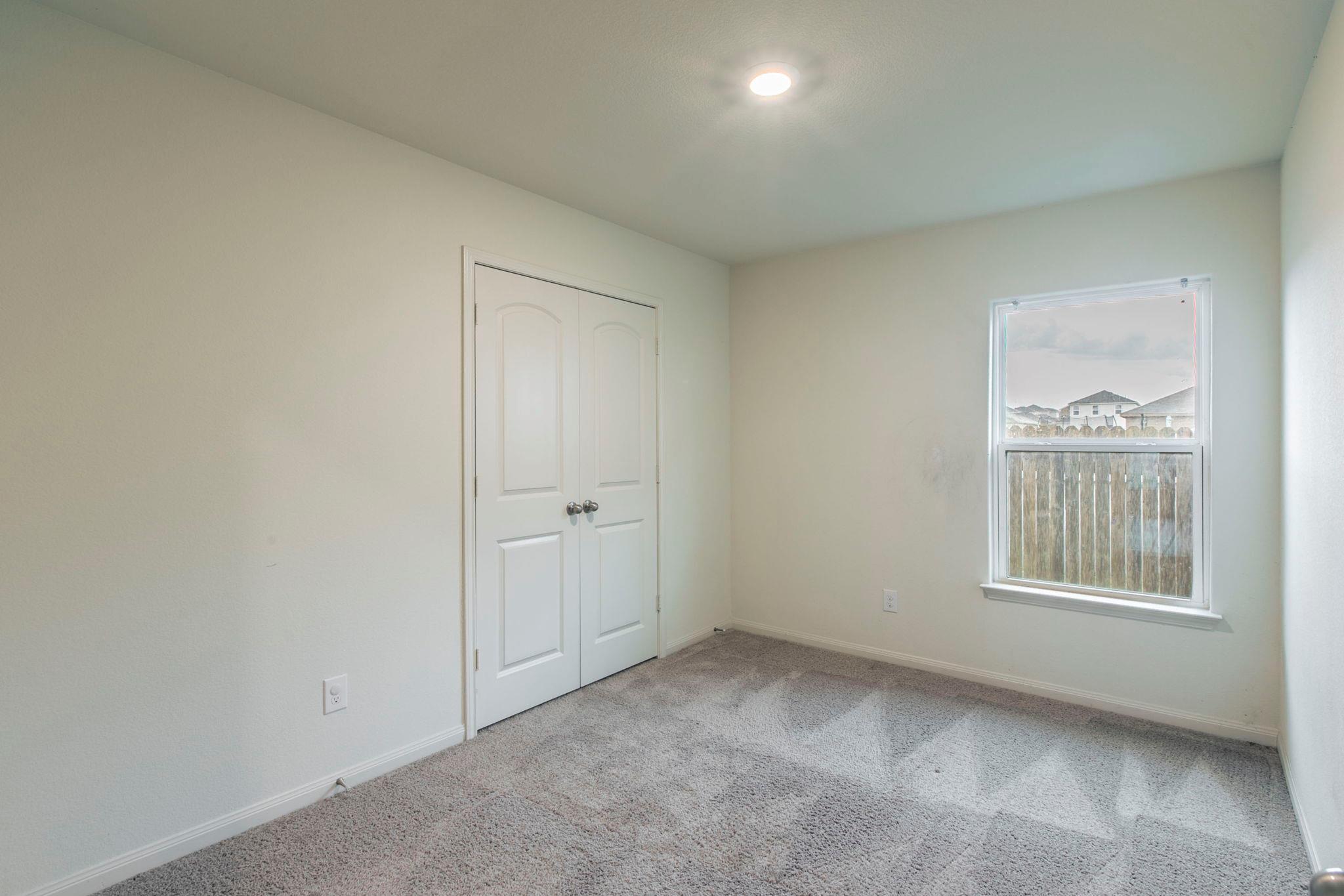 136 Allington Cir, Jarrell, TX 76537