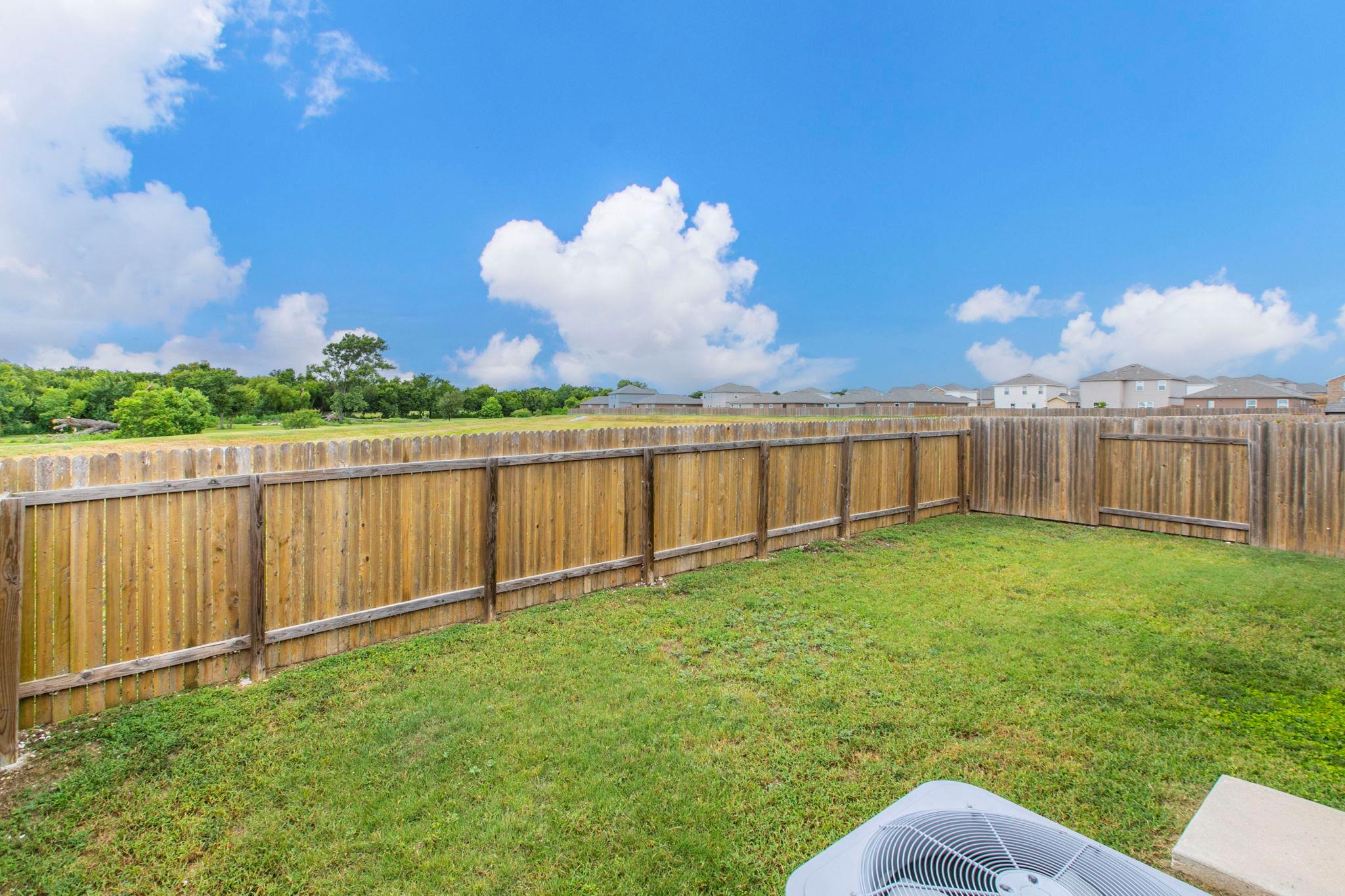 136 Allington Cir, Jarrell, TX 76537