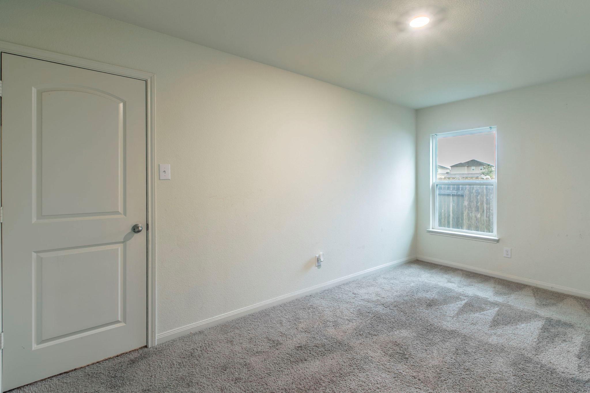 136 Allington Cir, Jarrell, TX 76537