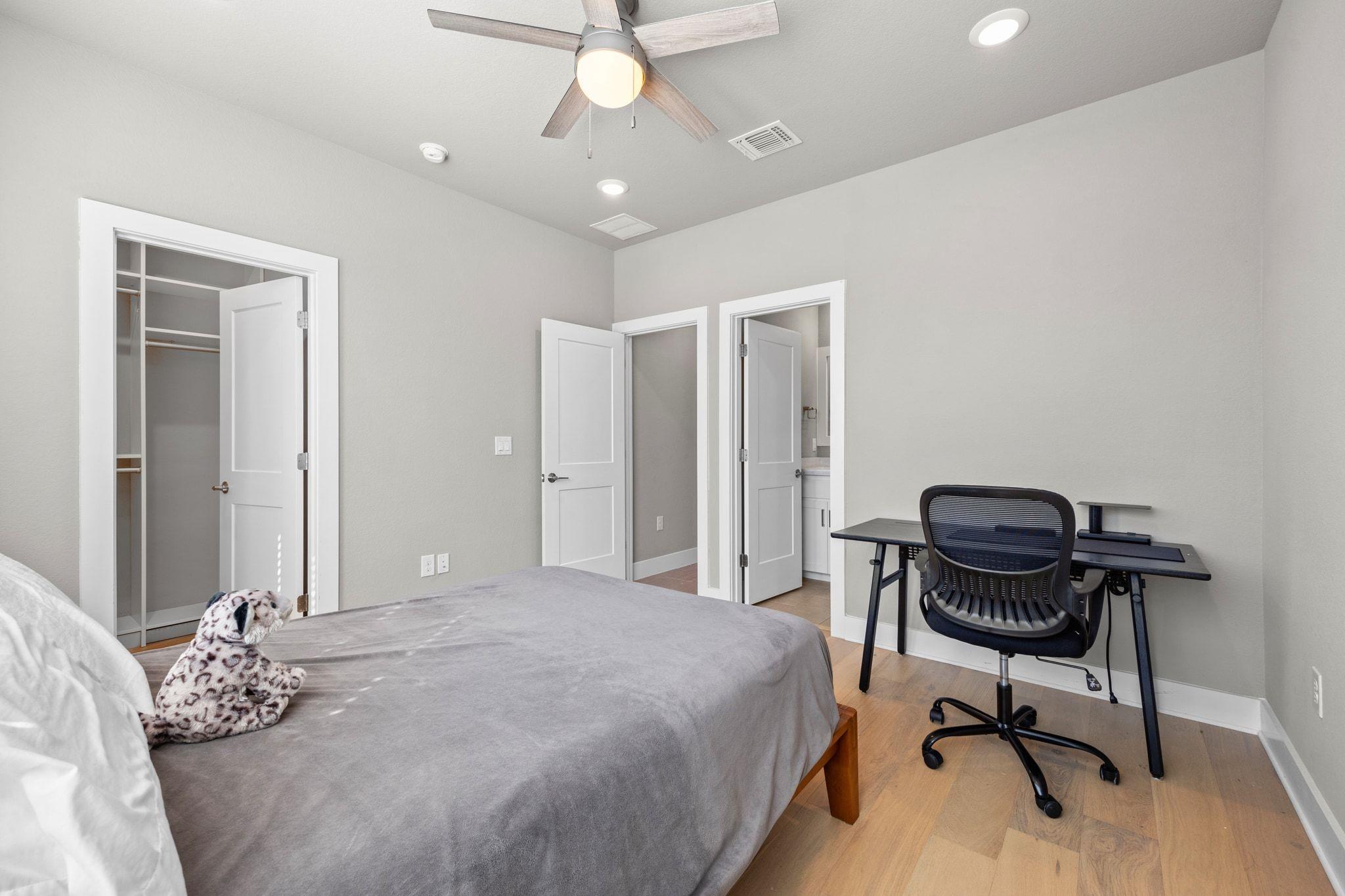 112 Dax Dr, Liberty Hill, TX 78642