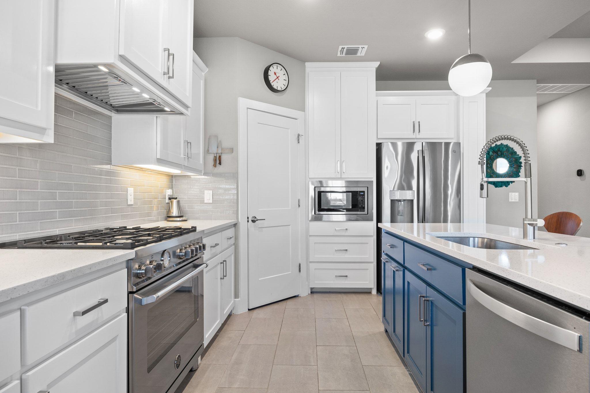 112 Dax Dr, Liberty Hill, TX 78642