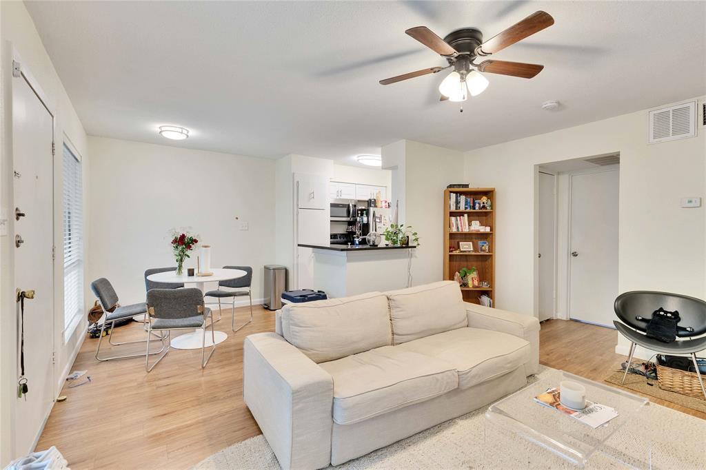 2207 Leon St # 205, Austin, TX 78705