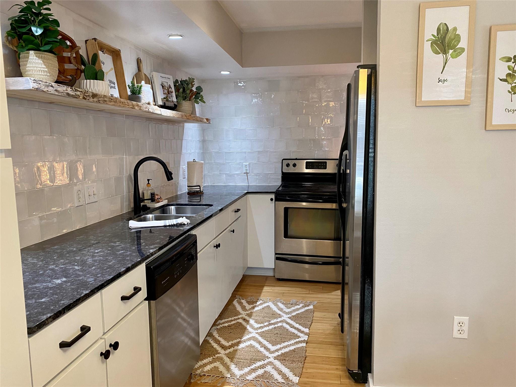 2200 Dickson Dr # 116, Austin, TX 78704