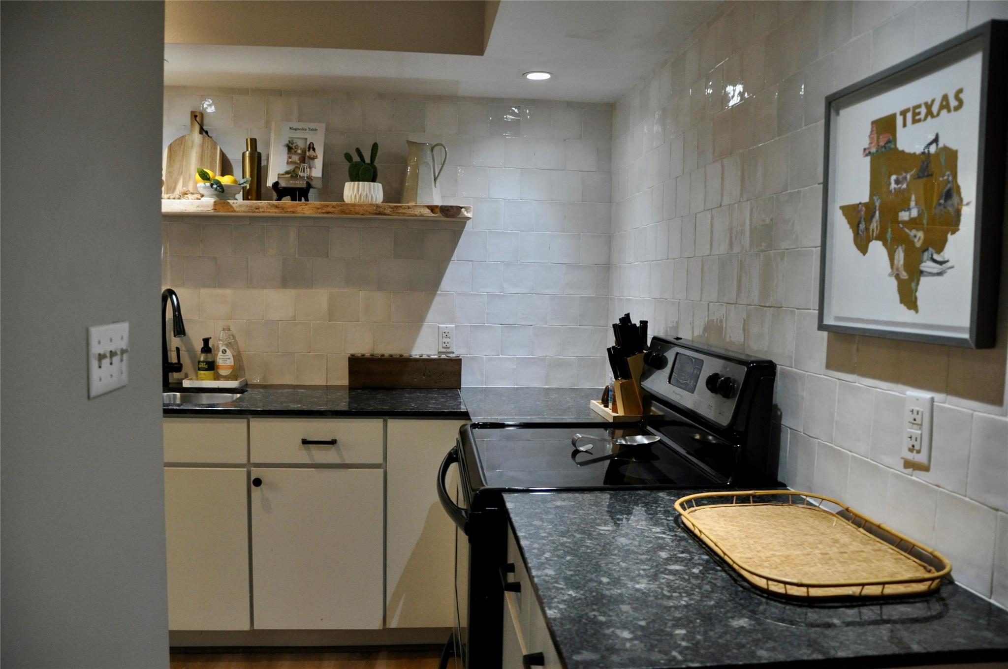 2200 Dickson Dr # 116, Austin, TX 78704