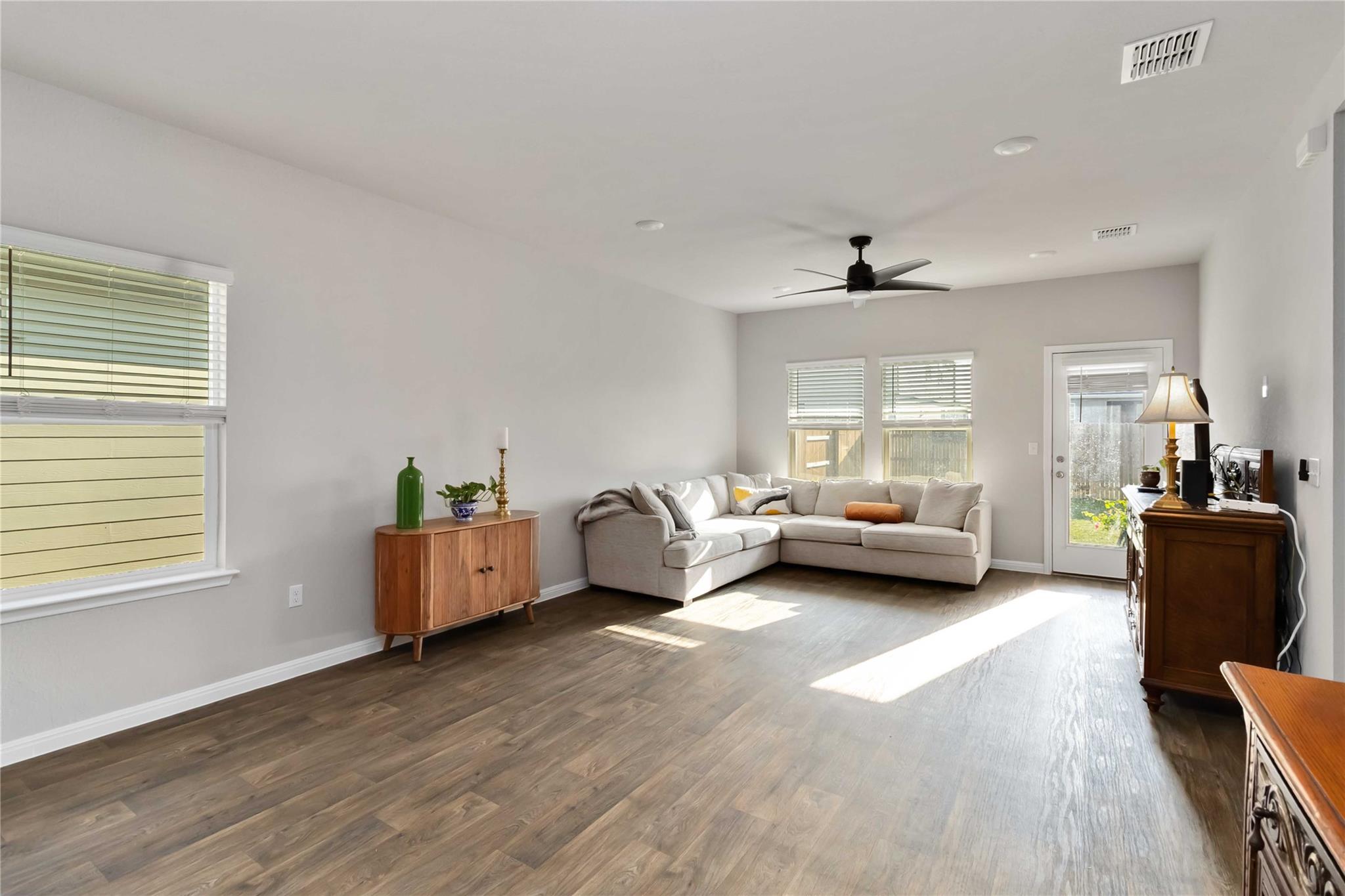 103 Mariners Lndg, Bastrop, TX 78602