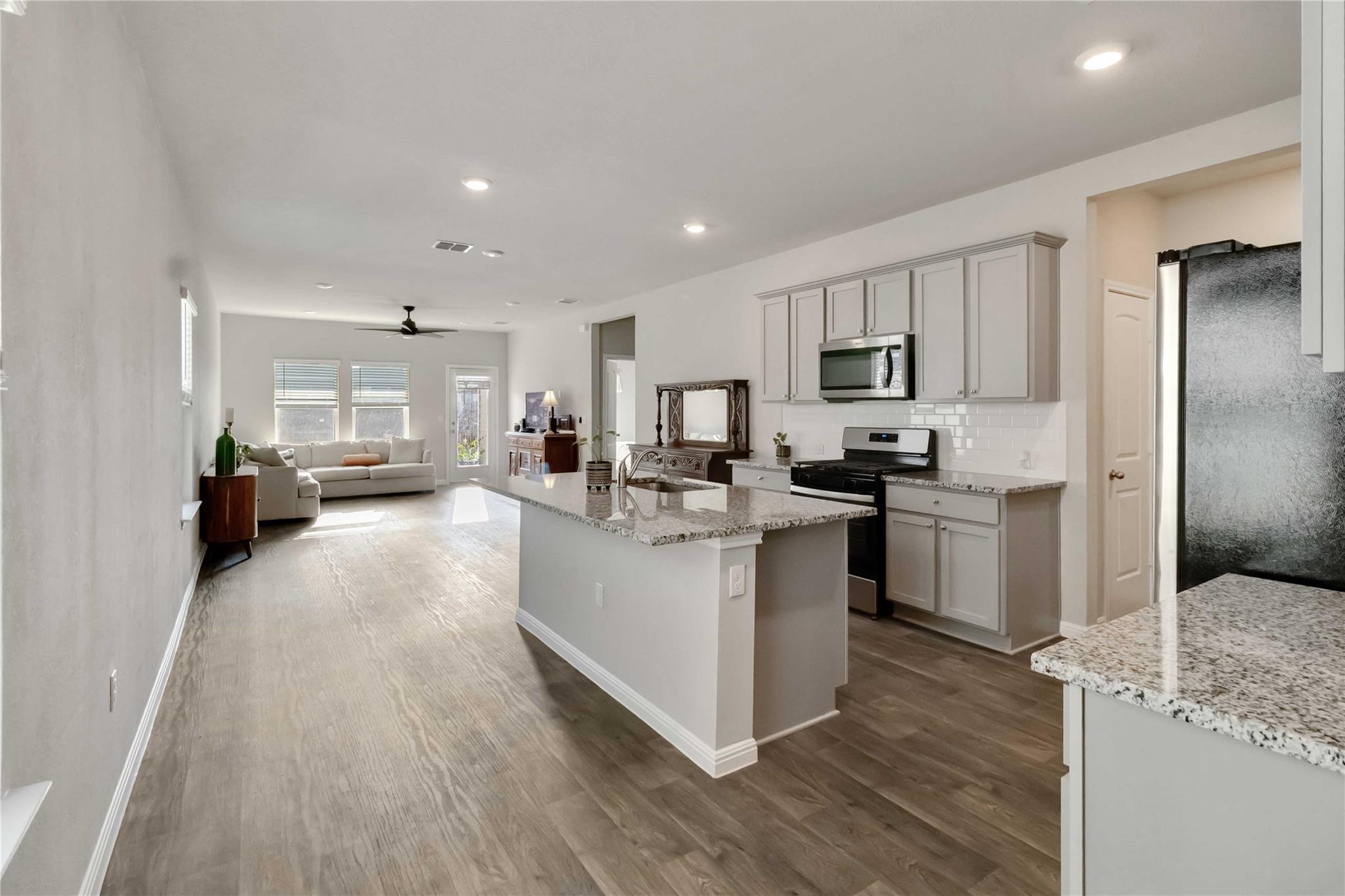 103 Mariners Lndg, Bastrop, TX 78602