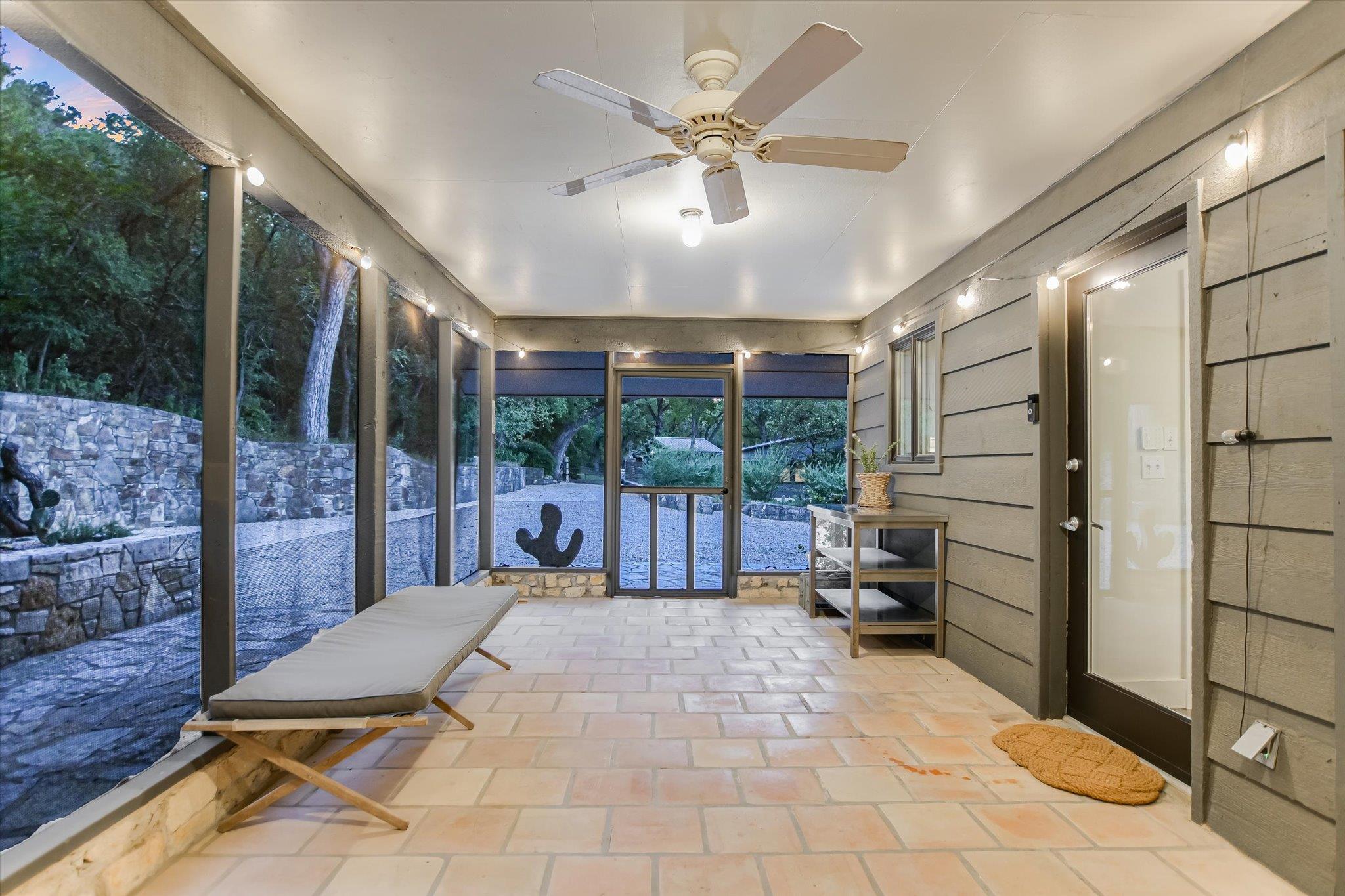 1121 Hidden Valley Rd, Wimberley, TX 78676