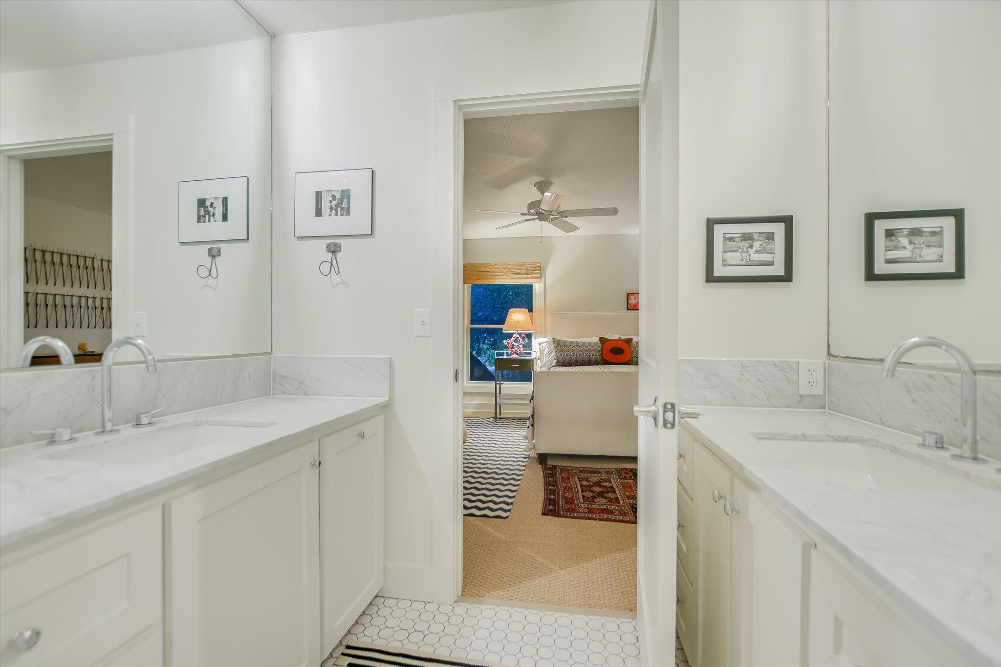 1121 Hidden Valley Rd, Wimberley, TX 78676