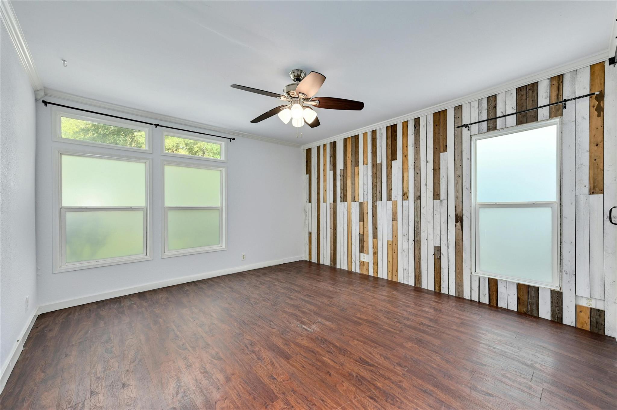 1619 J J Seabrook Dr, Austin, TX 78721