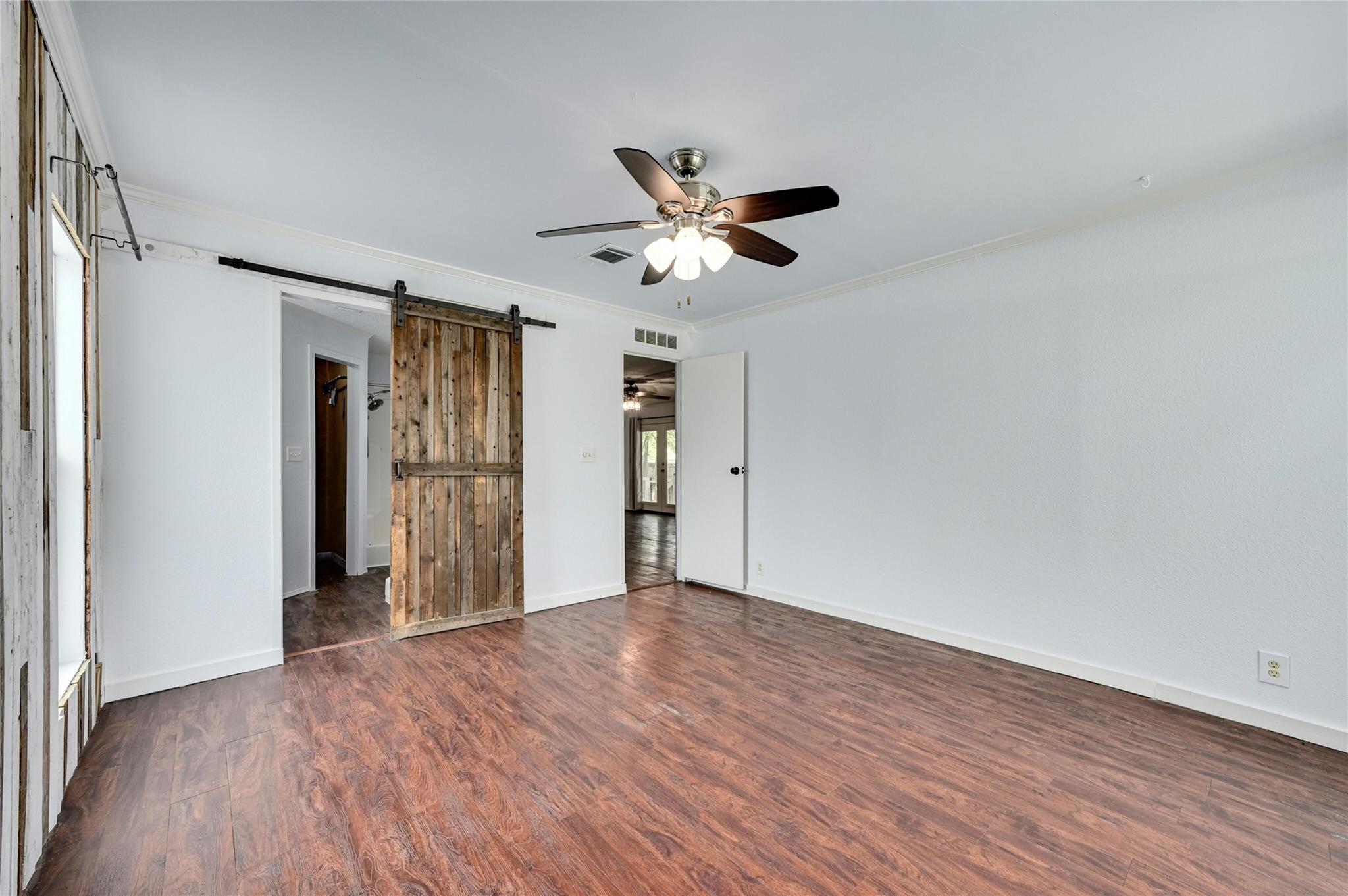 1619 J J Seabrook Dr, Austin, TX 78721