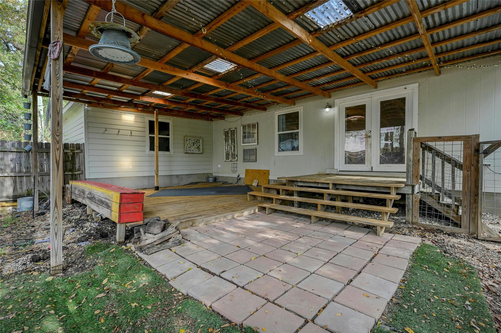 1619 J J Seabrook Dr, Austin, TX 78721