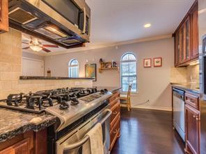 407 E 45th St # 216, Austin, TX 78751