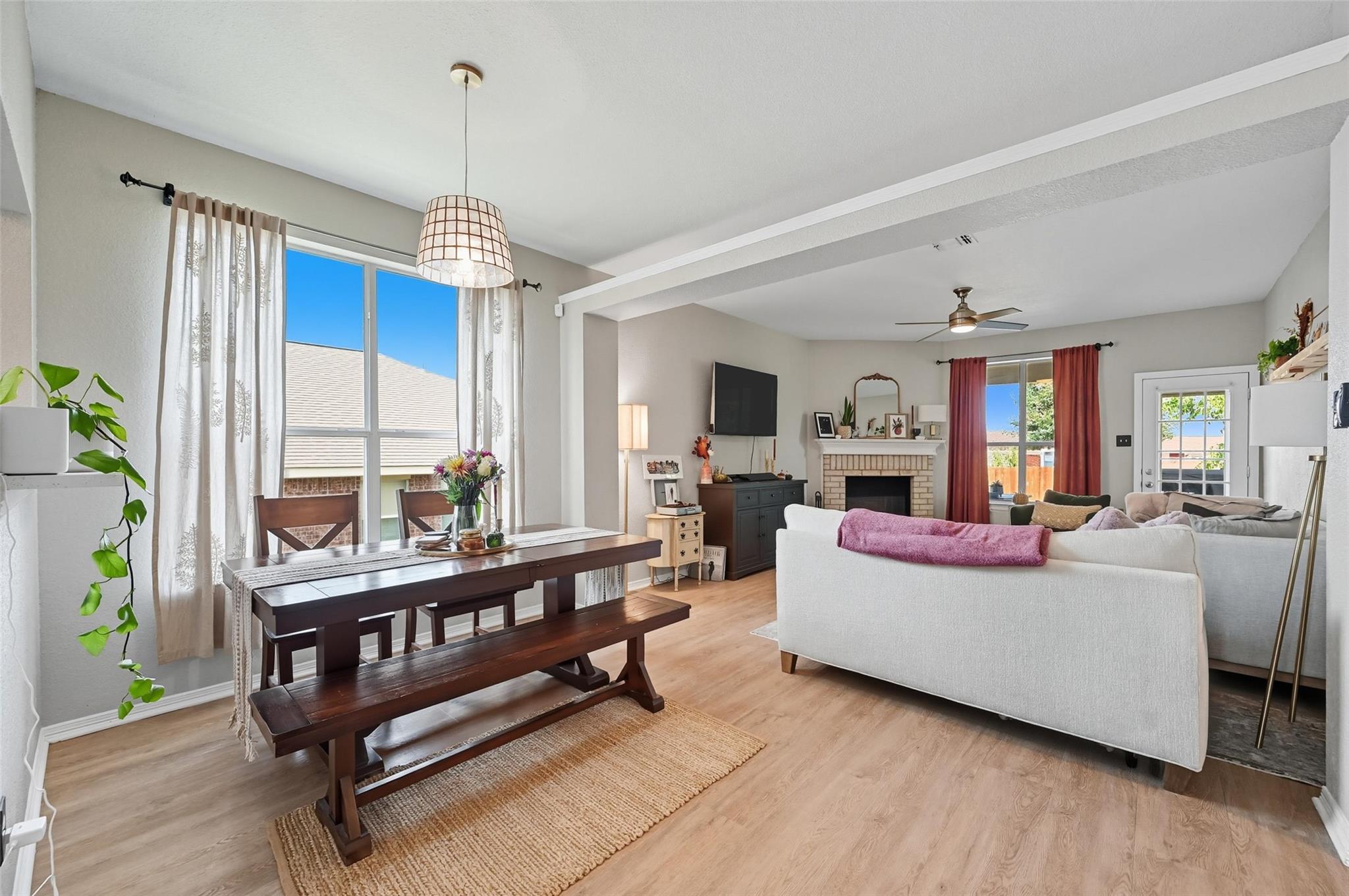 10312 Nelson Dr, Benbrook, TX 76126