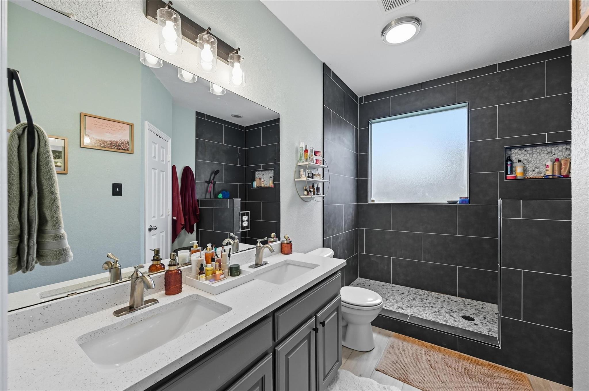 10312 Nelson Dr, Benbrook, TX 76126