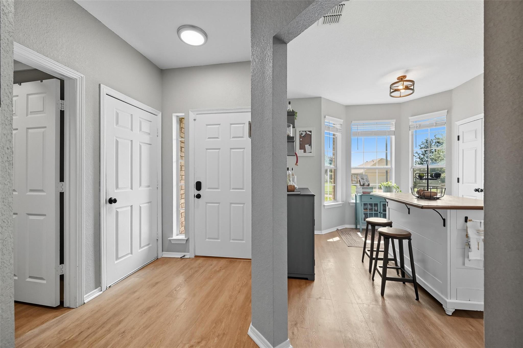 10312 Nelson Dr, Benbrook, TX 76126