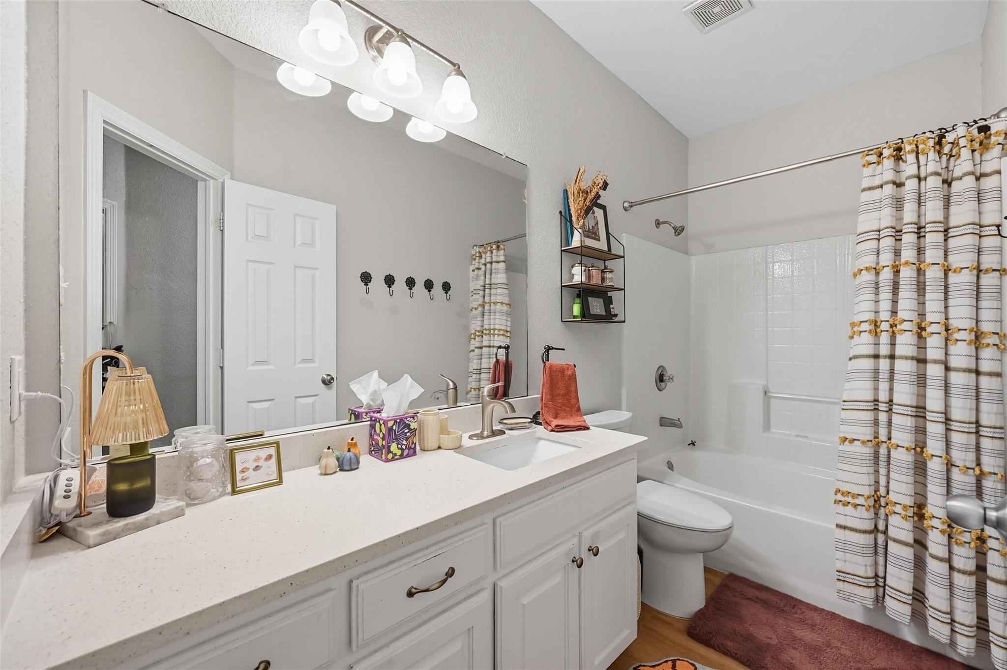 10312 Nelson Dr, Benbrook, TX 76126