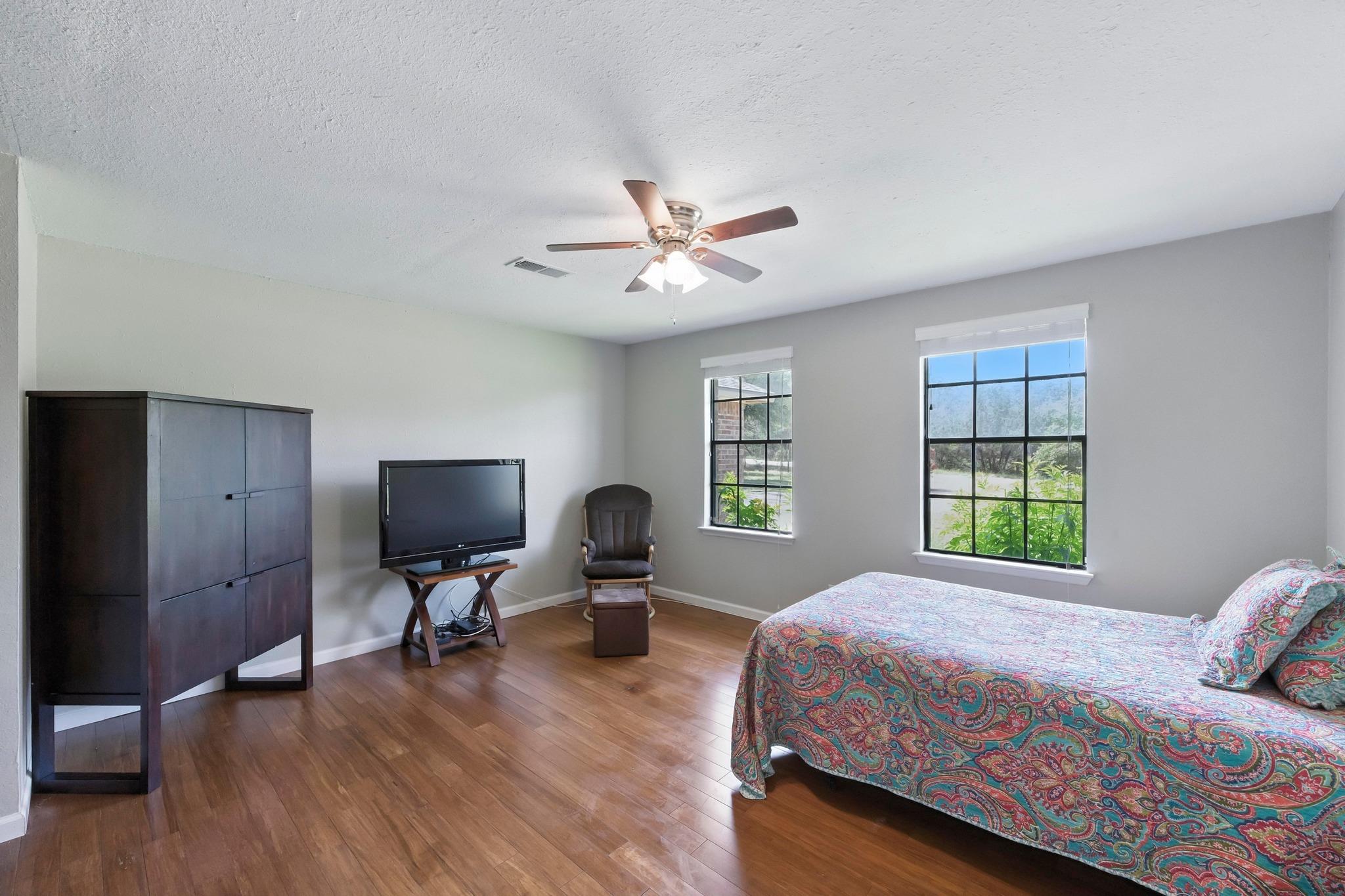 190 Carol Ann Dr, Austin, TX 78737