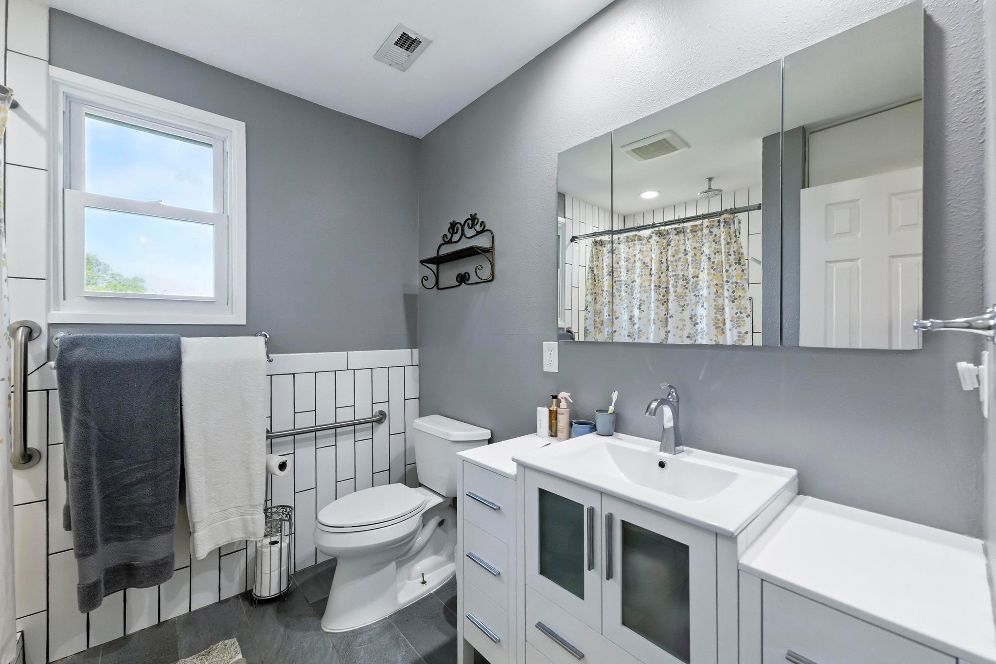 190 Carol Ann Dr, Austin, TX 78737