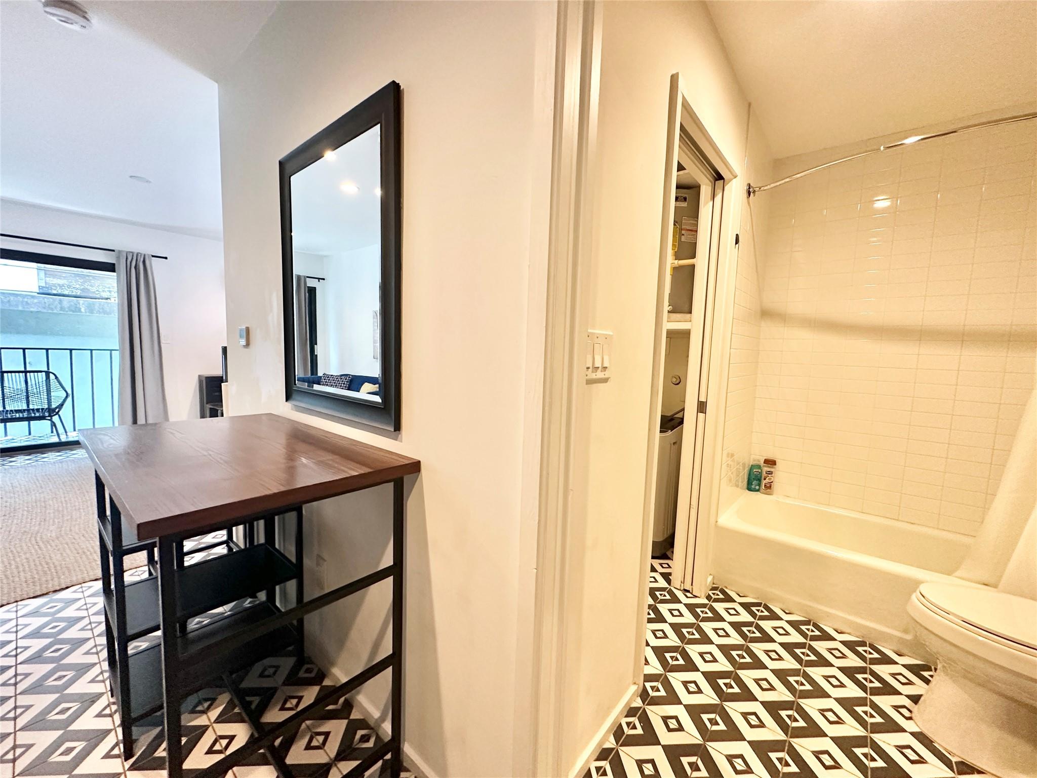 201 Academy Dr # 201, Austin, TX 78704