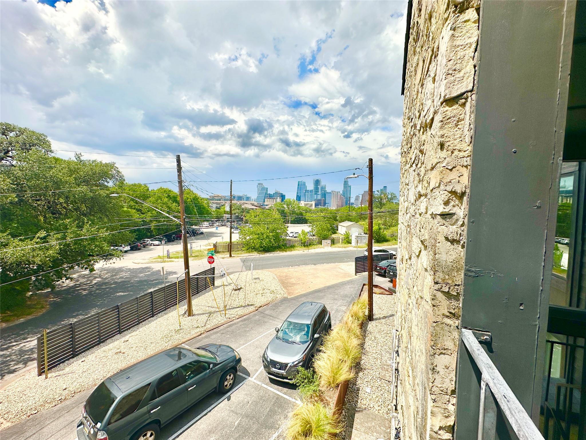 201 Academy Dr # 201, Austin, TX 78704