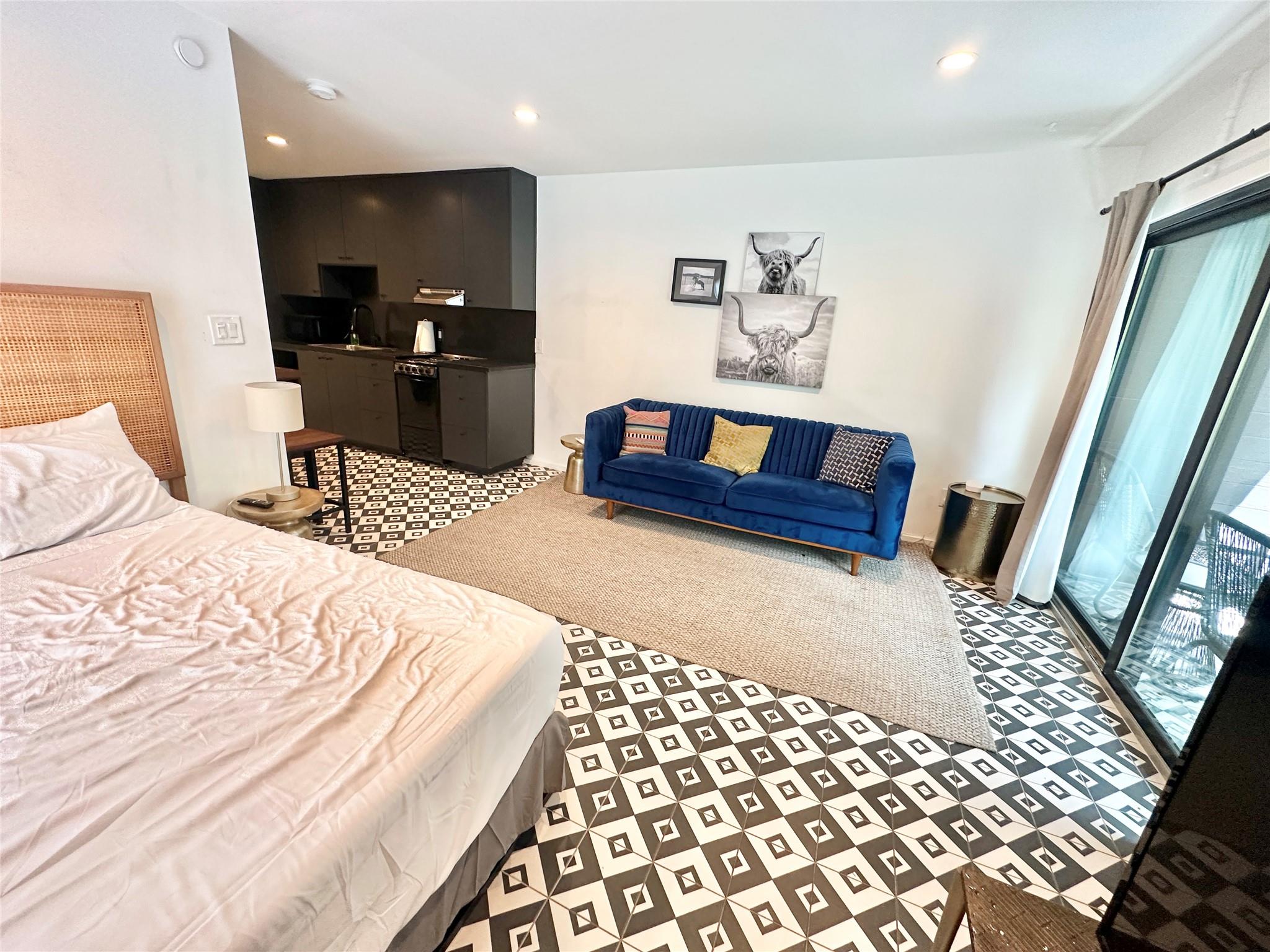 201 Academy Dr # 201, Austin, TX 78704