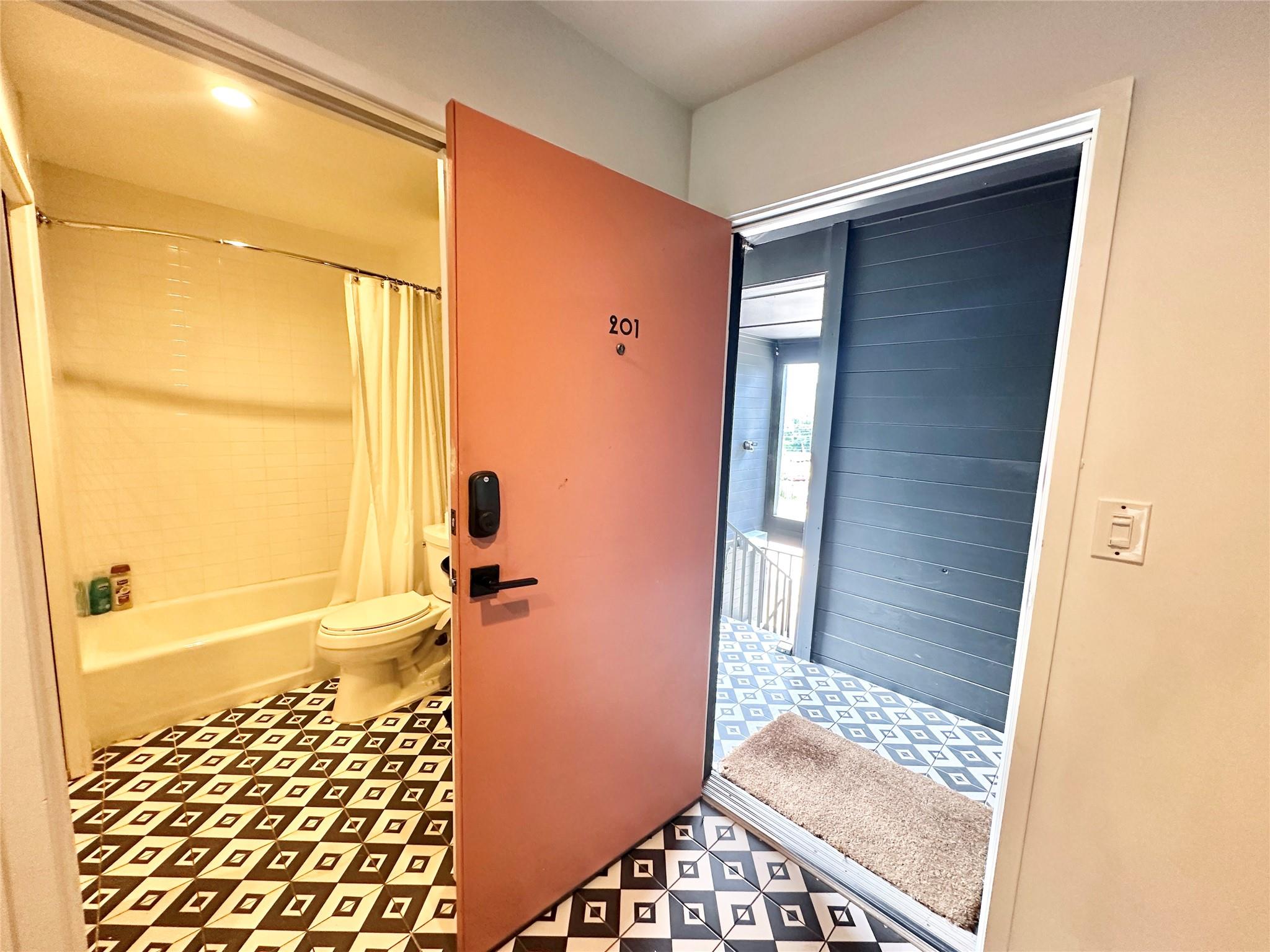 201 Academy Dr # 201, Austin, TX 78704