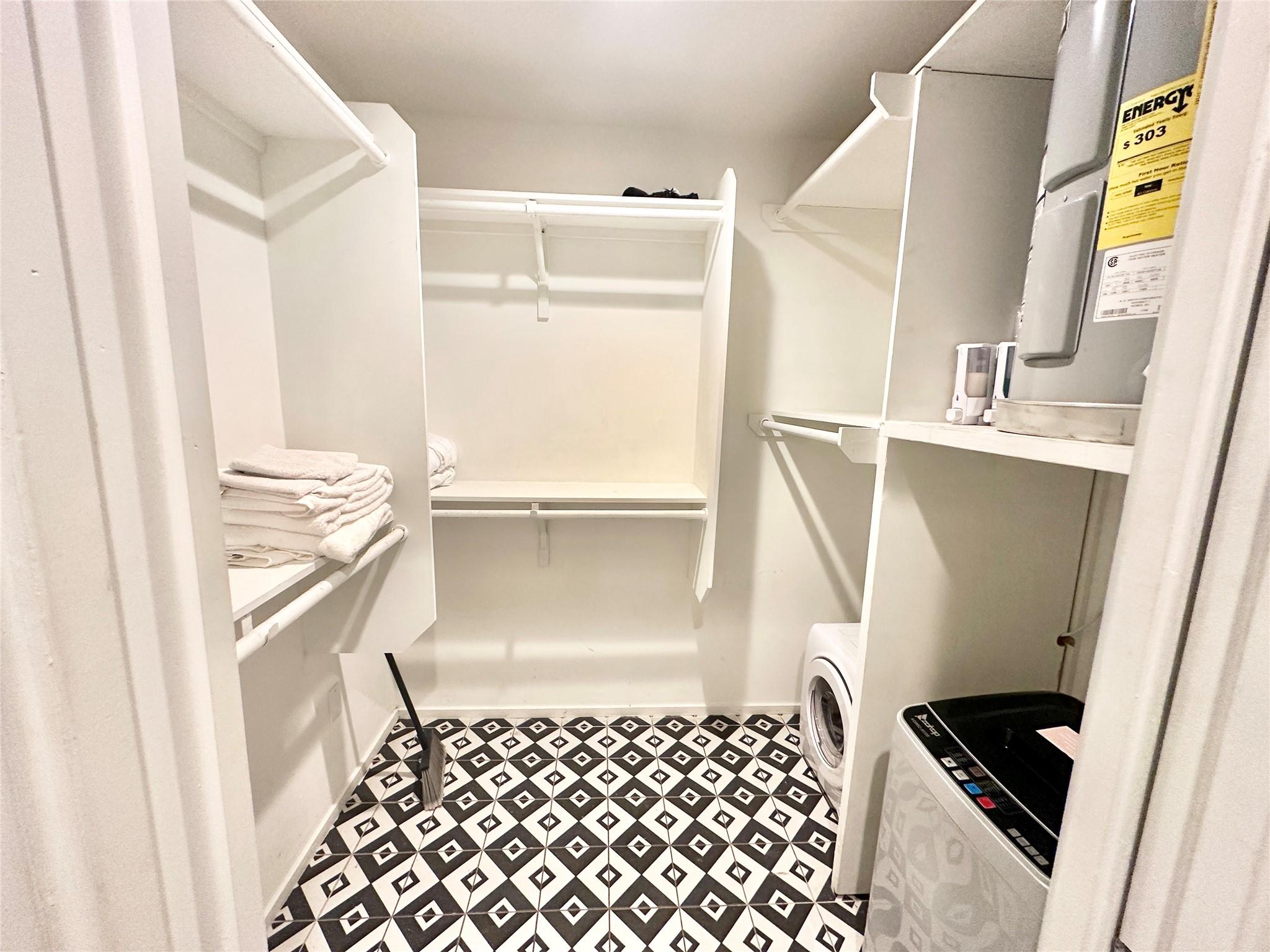 201 Academy Dr # 201, Austin, TX 78704