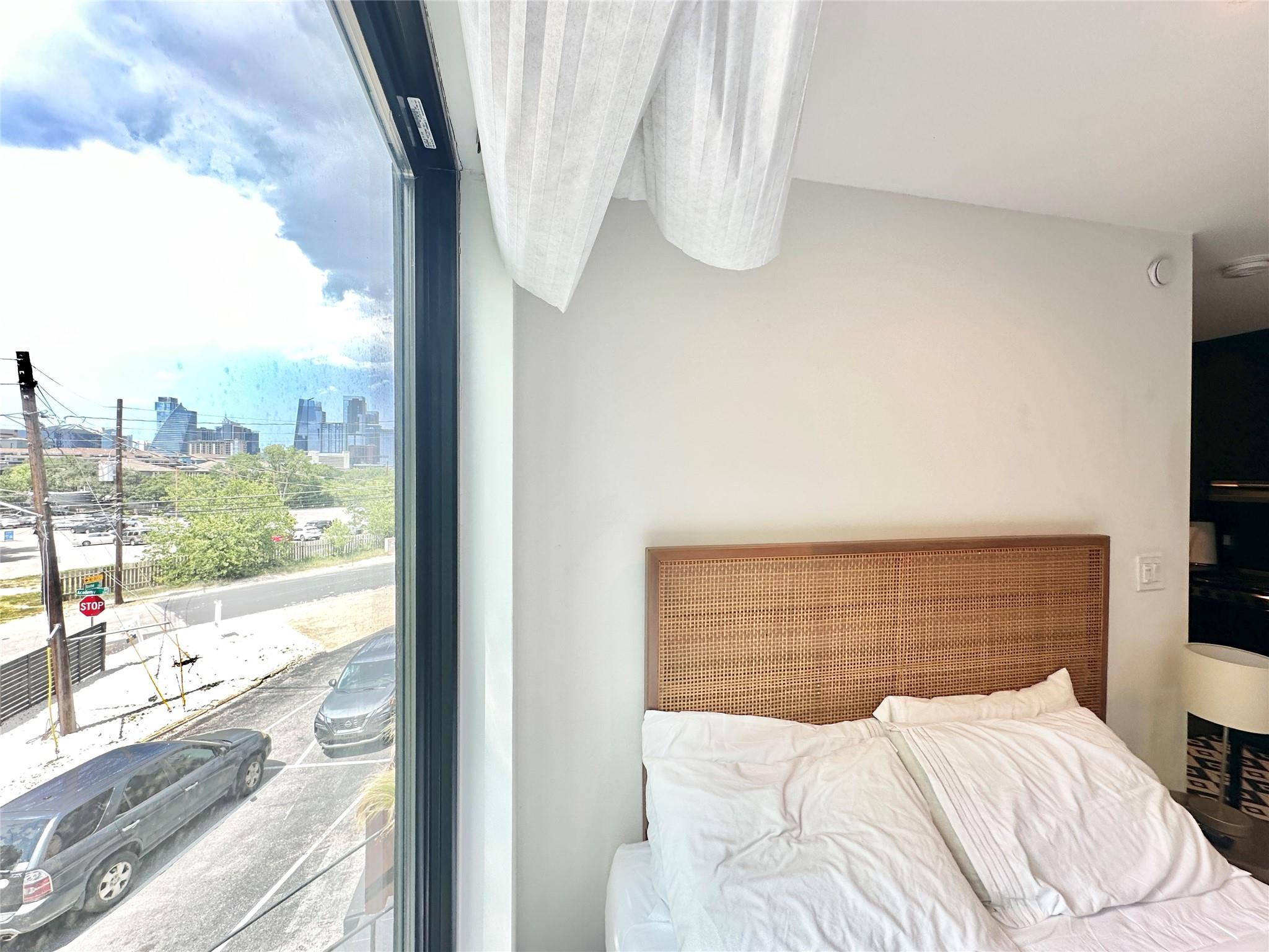 201 Academy Dr # 201, Austin, TX 78704