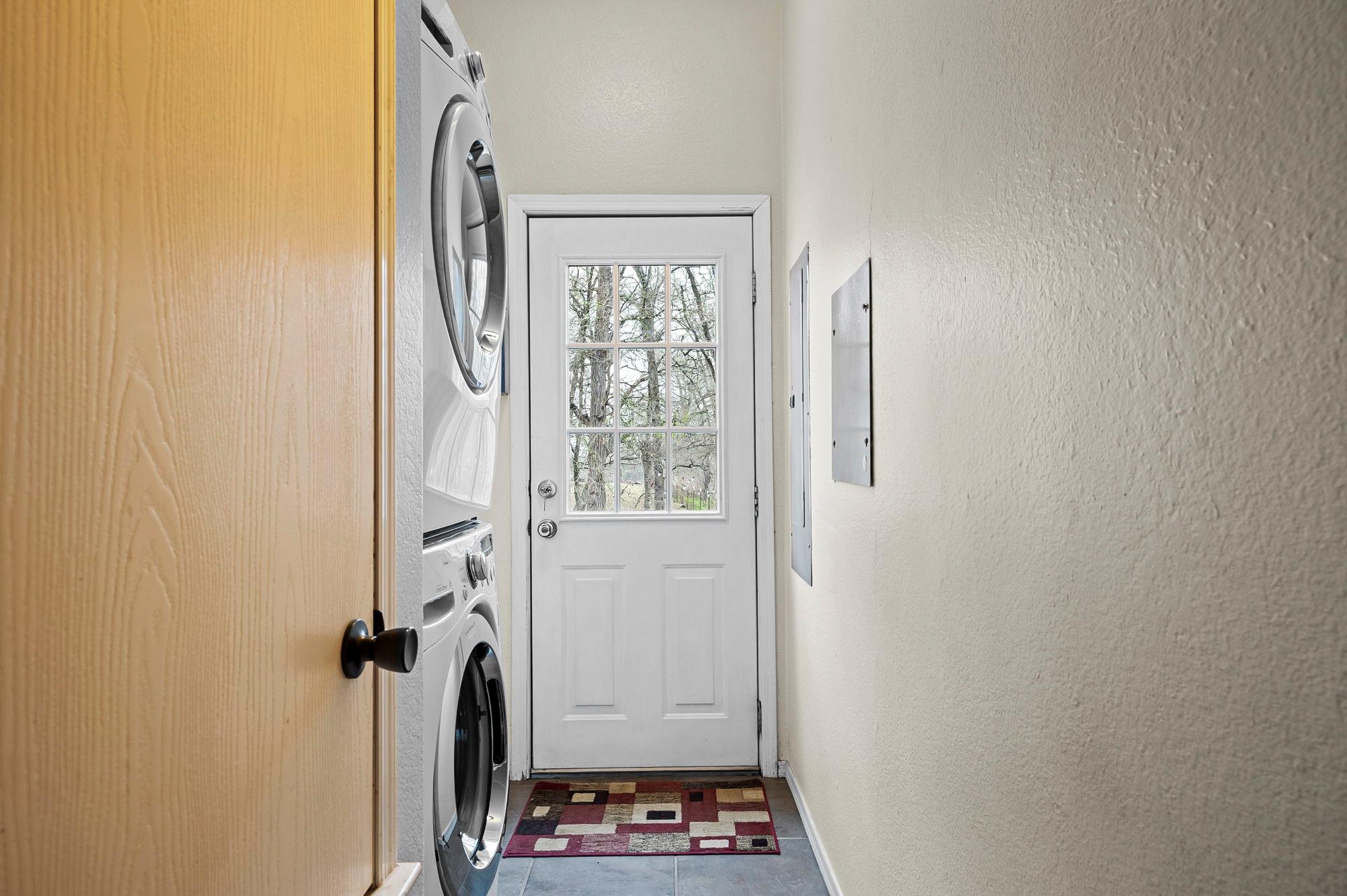 175 Fawn Ridge Rd, Cedar Creek, TX 78612