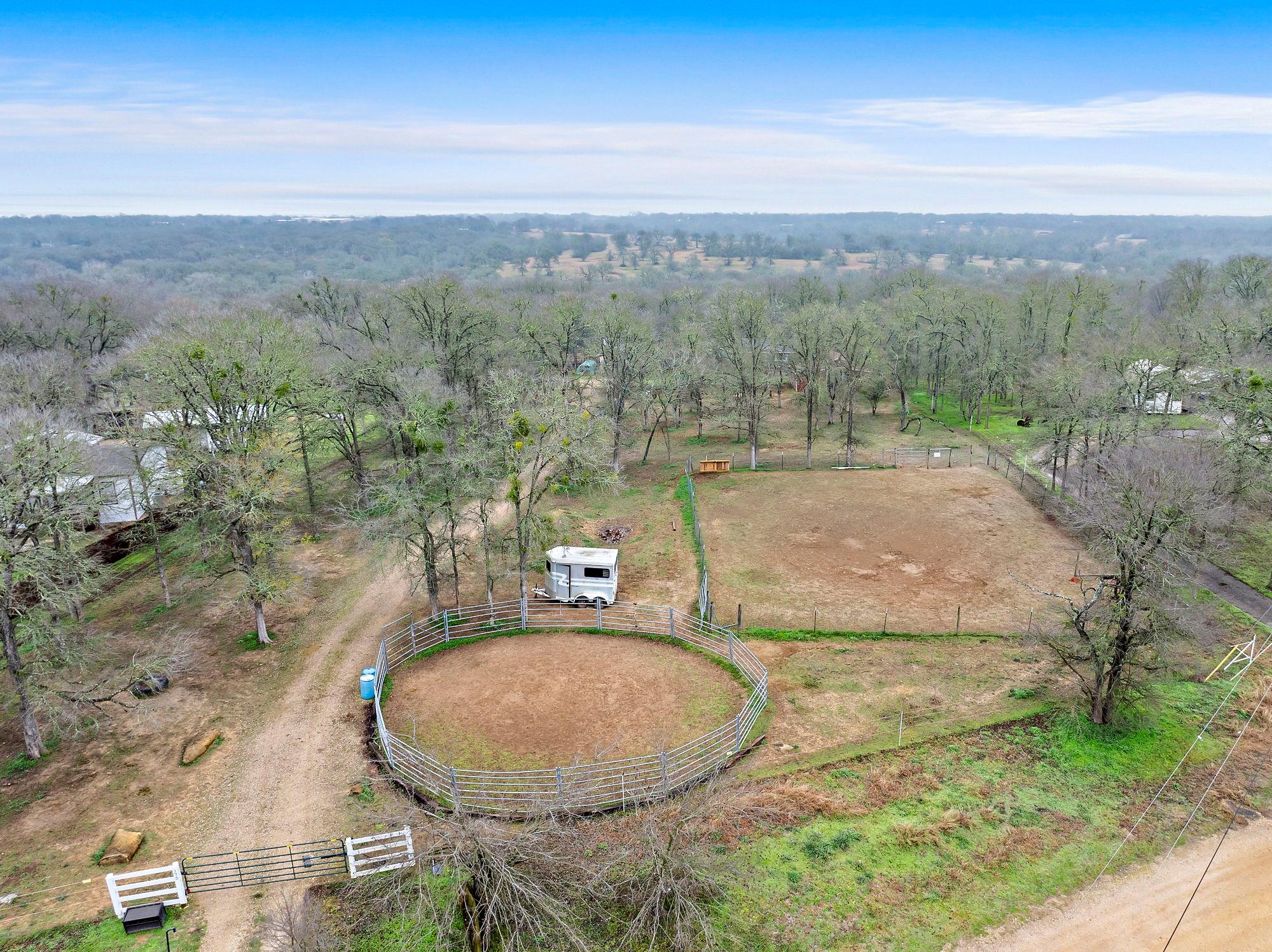 175 Fawn Ridge Rd, Cedar Creek, TX 78612