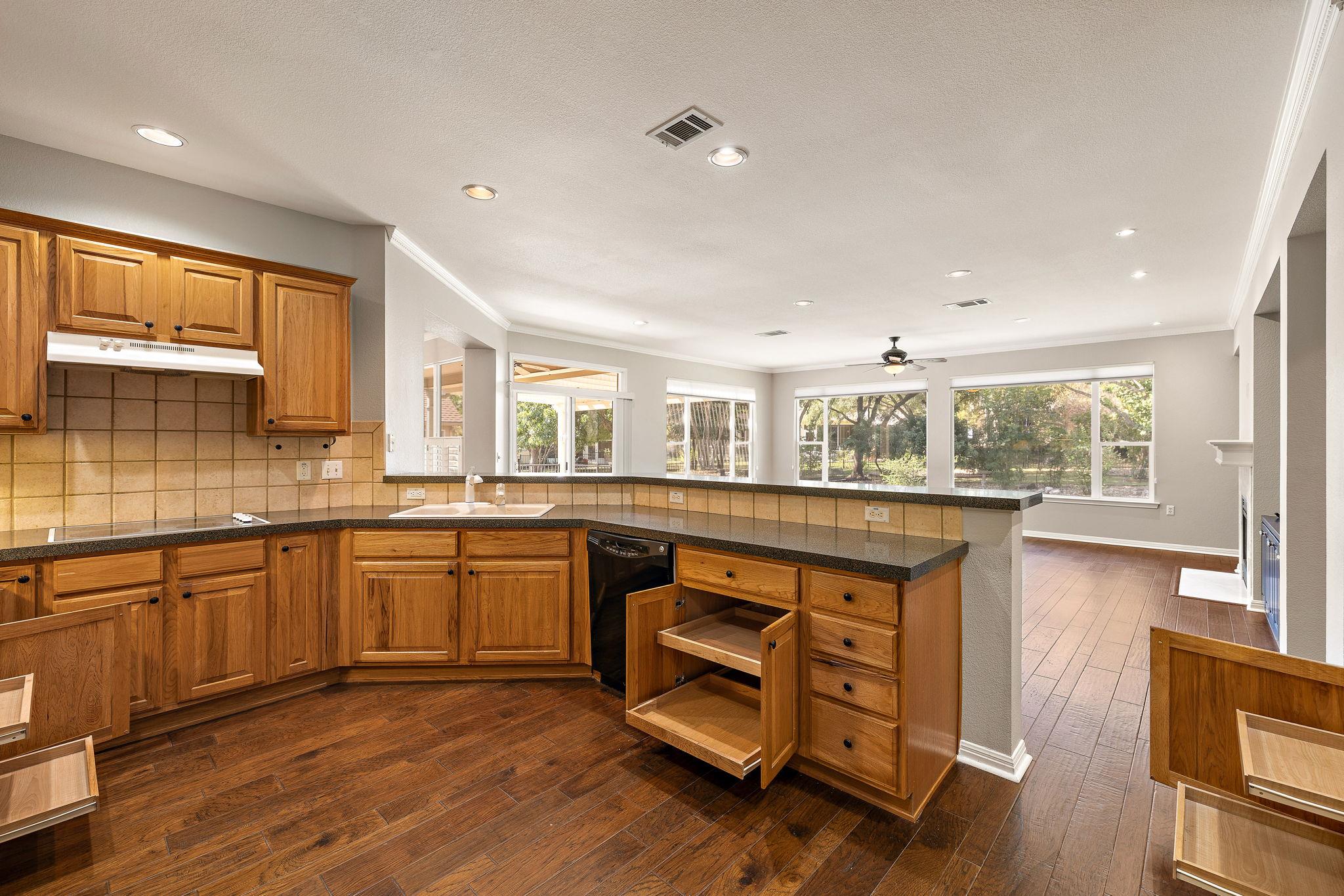 105 Liatris Ln, Georgetown, TX 78633