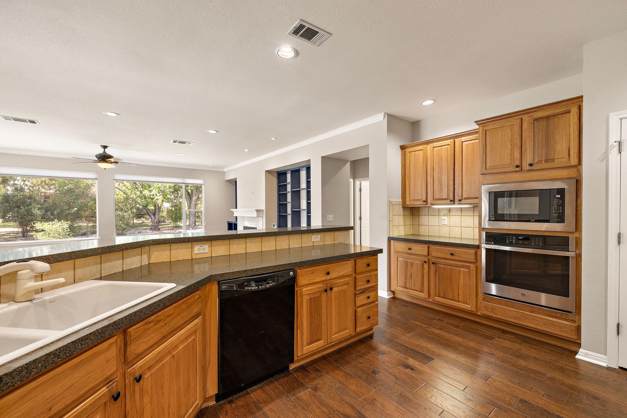 105 Liatris Ln, Georgetown, TX 78633