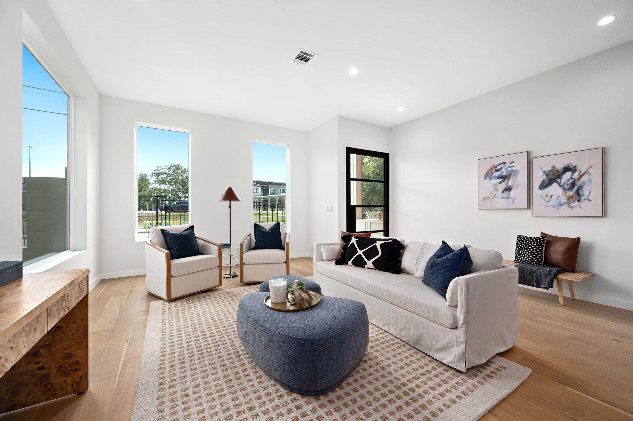 1104 Gunter St # 1/2, Austin, TX 78702