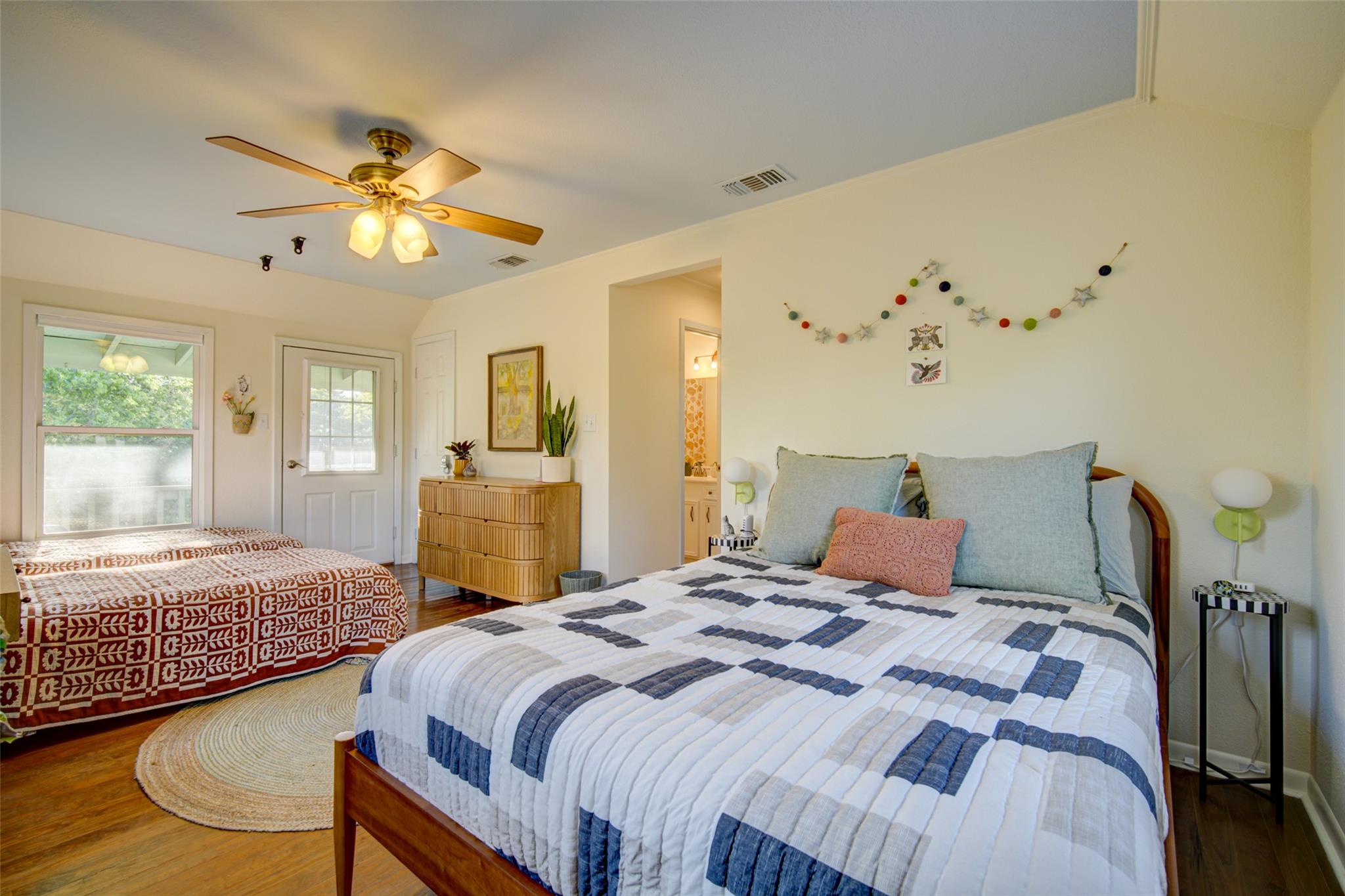 128 Copeland Hill Rd, Smithville, TX 78957