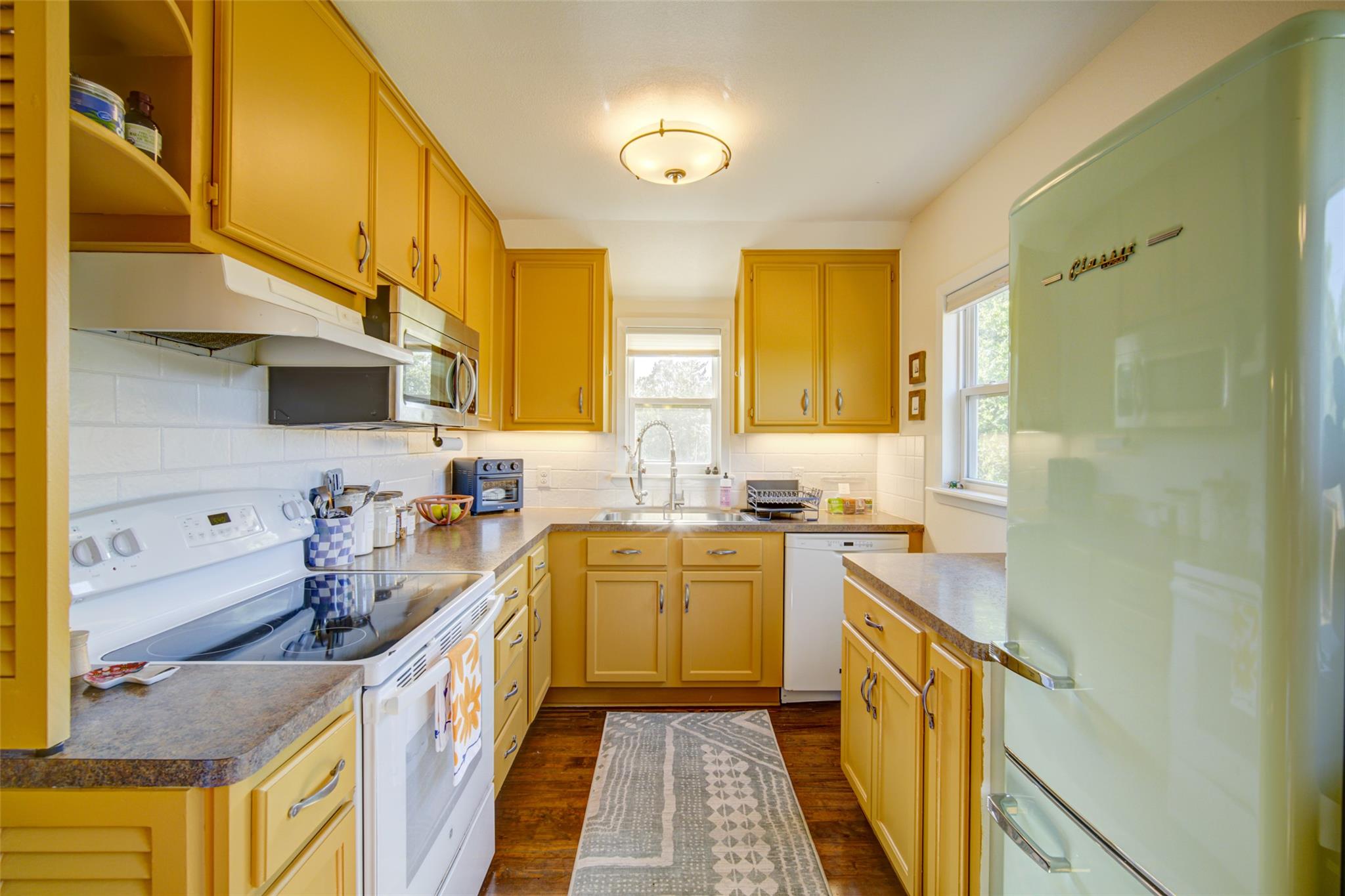 128 Copeland Hill Rd, Smithville, TX 78957