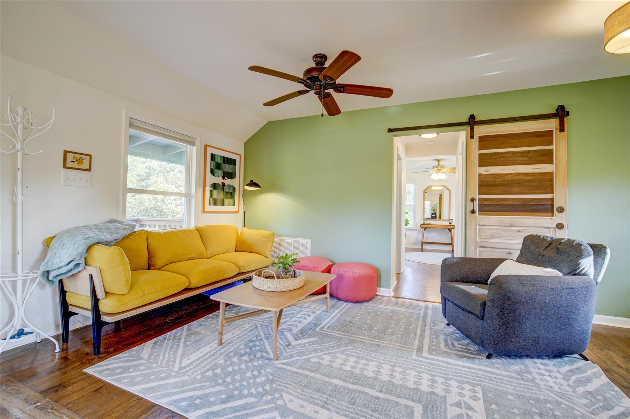 128 Copeland Hill Rd, Smithville, TX 78957