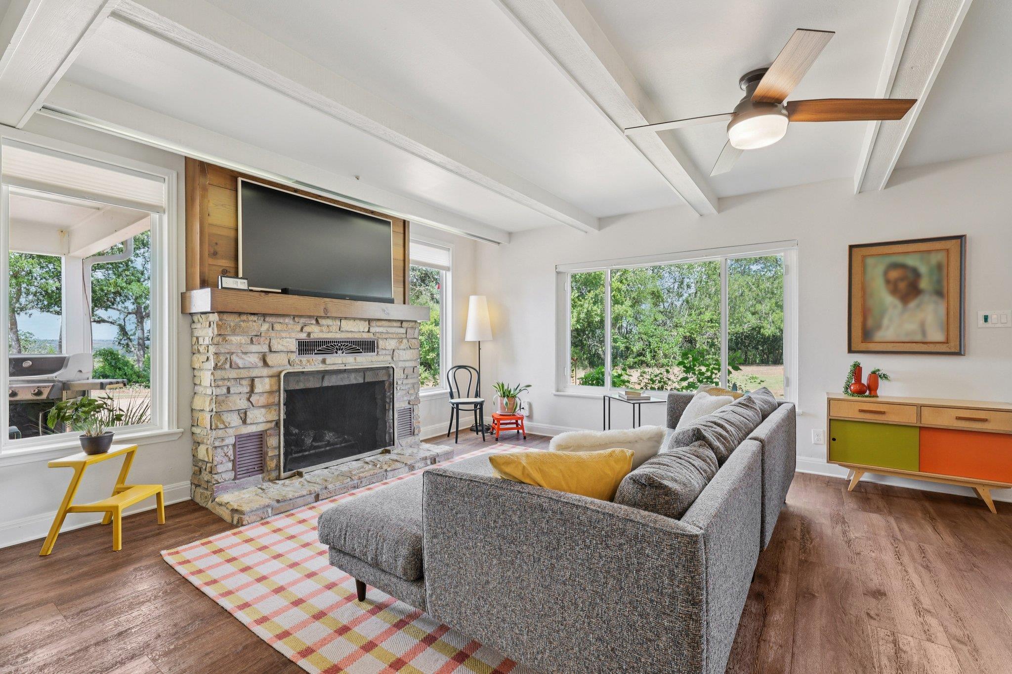 128 Copeland Hill Rd, Smithville, TX 78957