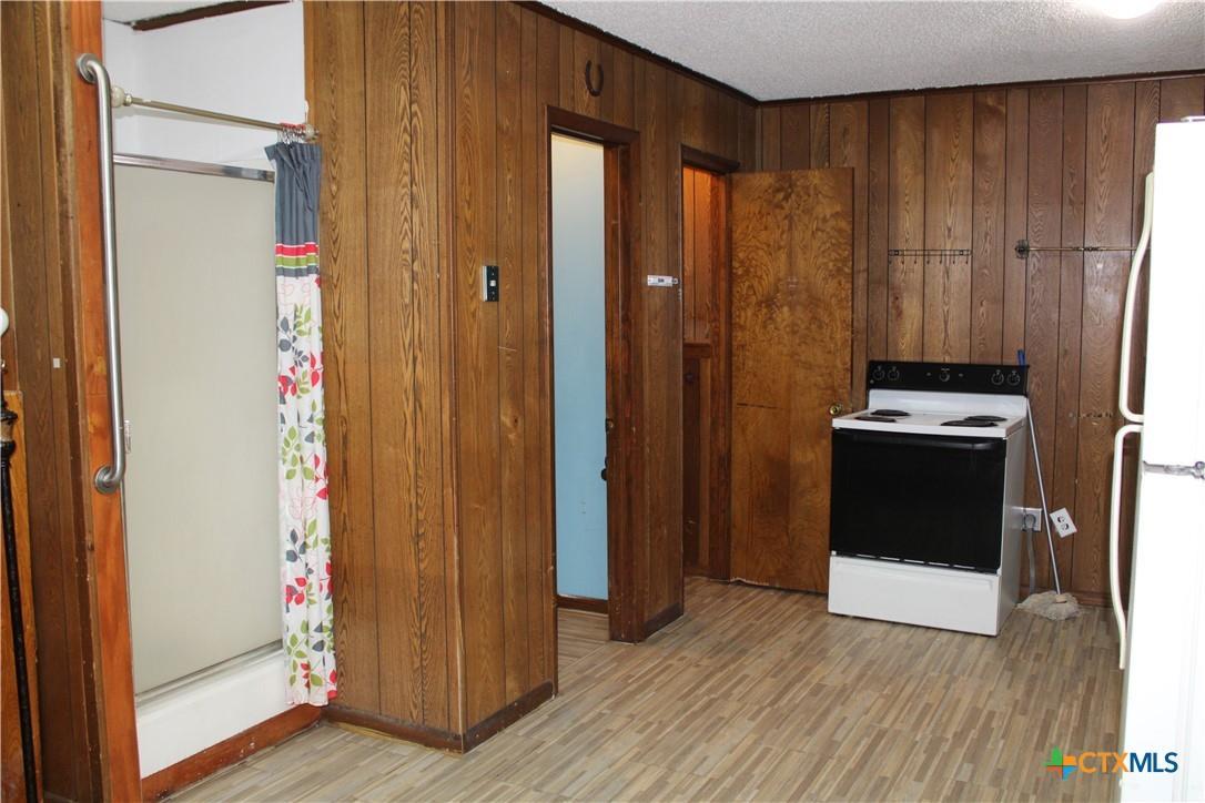 2512 S State Highway 36, Gatesville, TX 76528