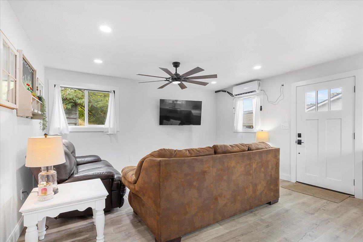 200 Rowlett Rd, Liberty Hill, TX 78642