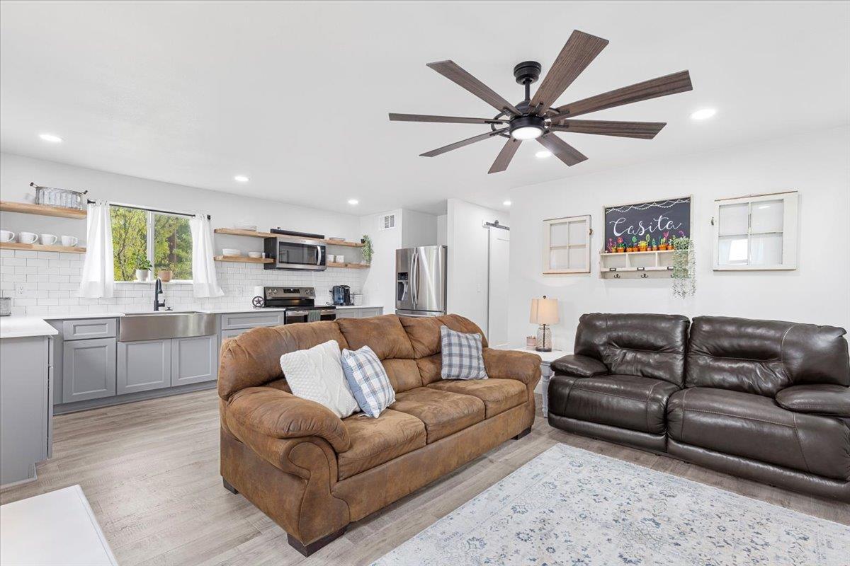 200 Rowlett Rd, Liberty Hill, TX 78642