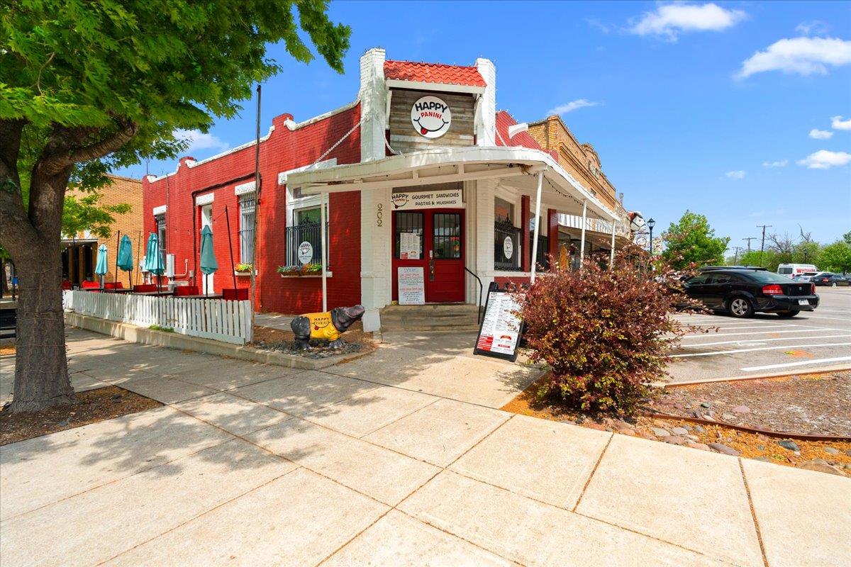 117 East St # 150, Hutto, TX 78634