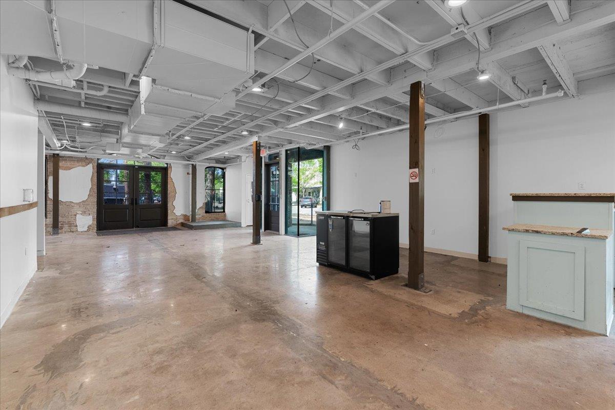 117 East St # 150, Hutto, TX 78634