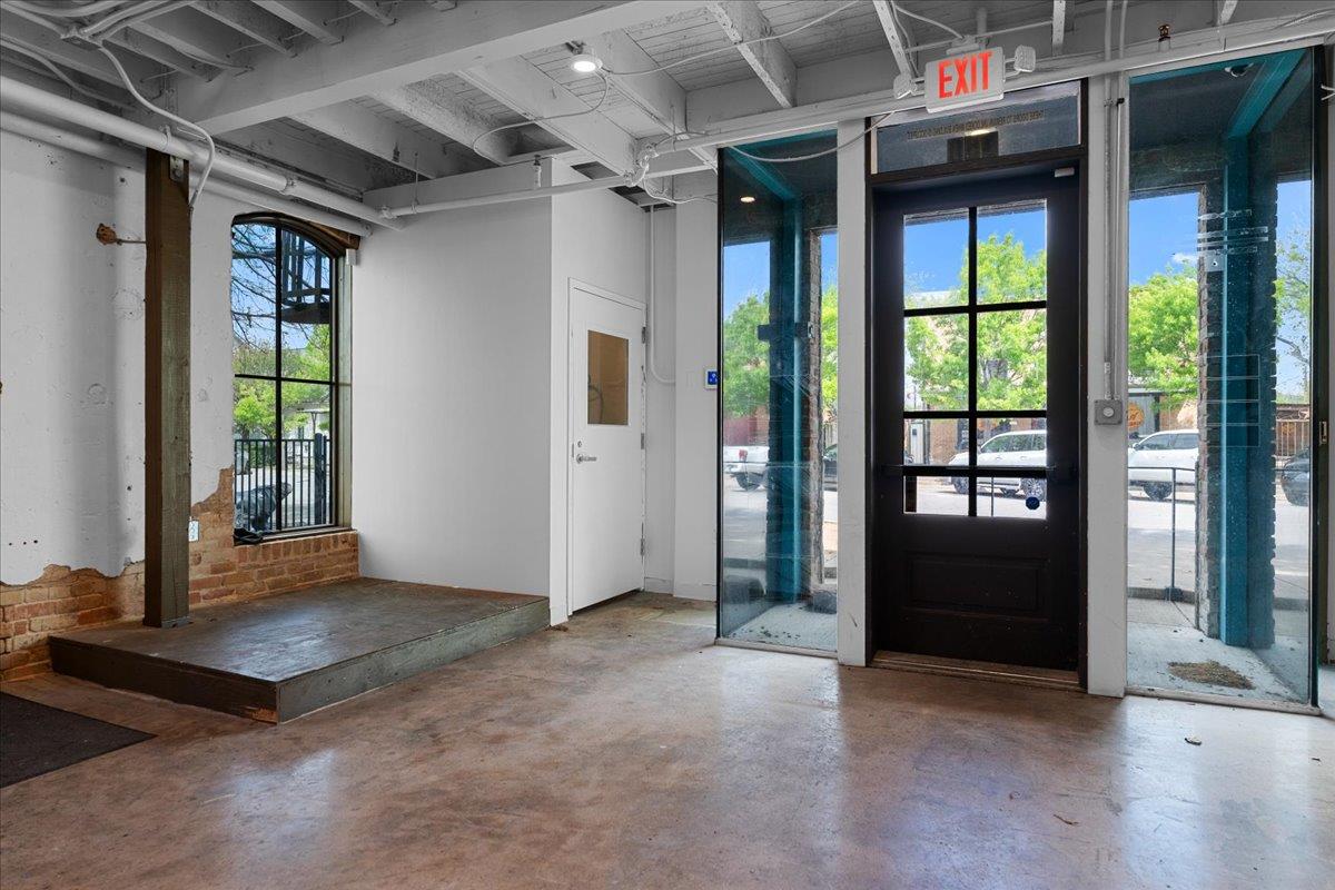 117 East St # 150, Hutto, TX 78634