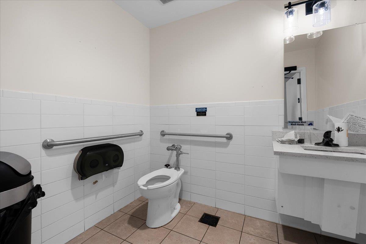 117 East St # 150, Hutto, TX 78634