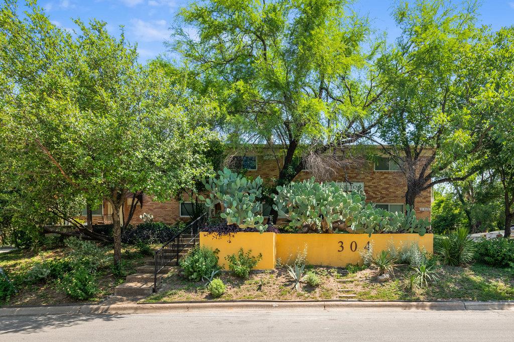304 E 33rd St # 8, Austin, TX 78705
